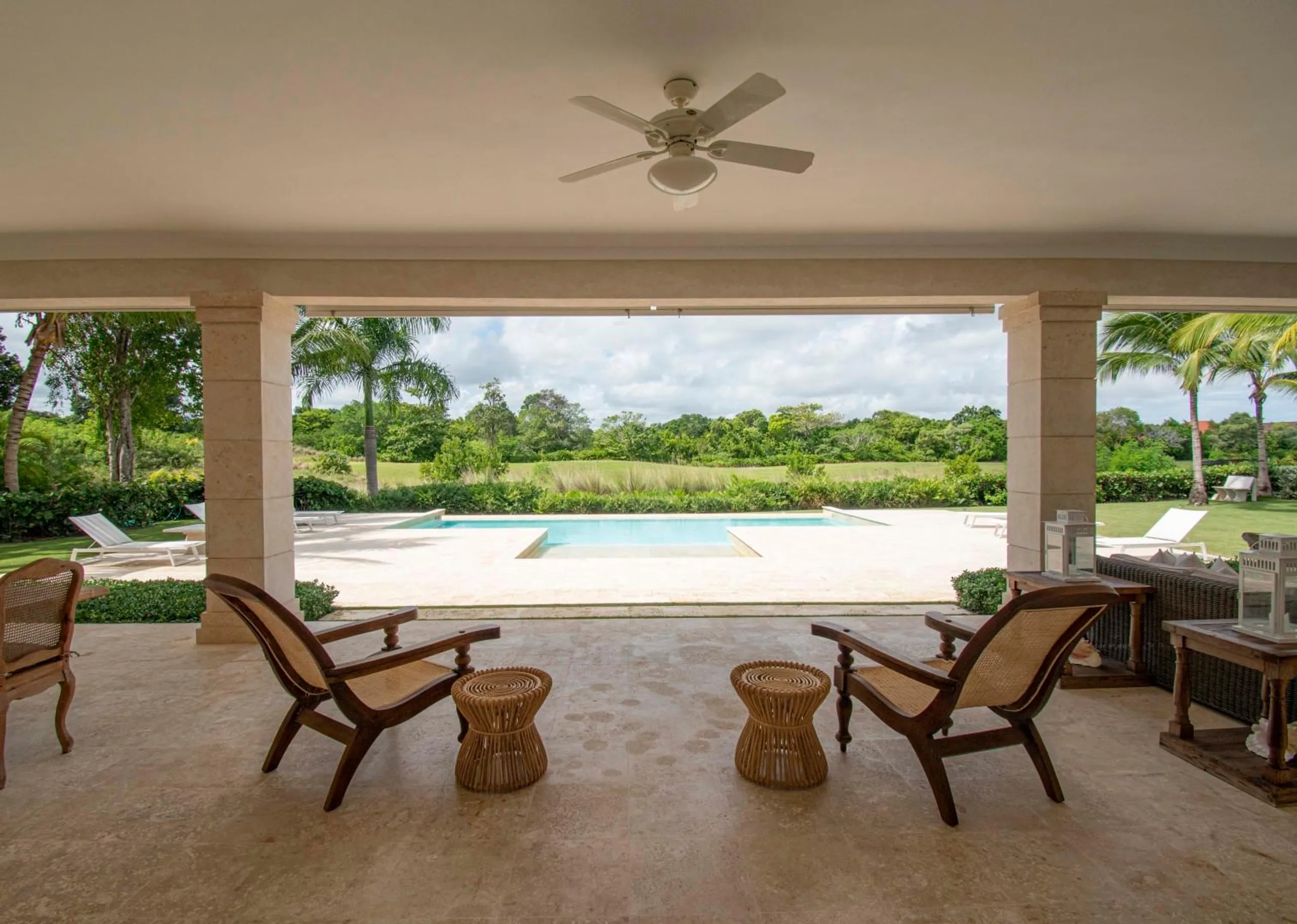 Magnificent Punta Cana Estate with Private Pool and Stunning Views — photograph 12