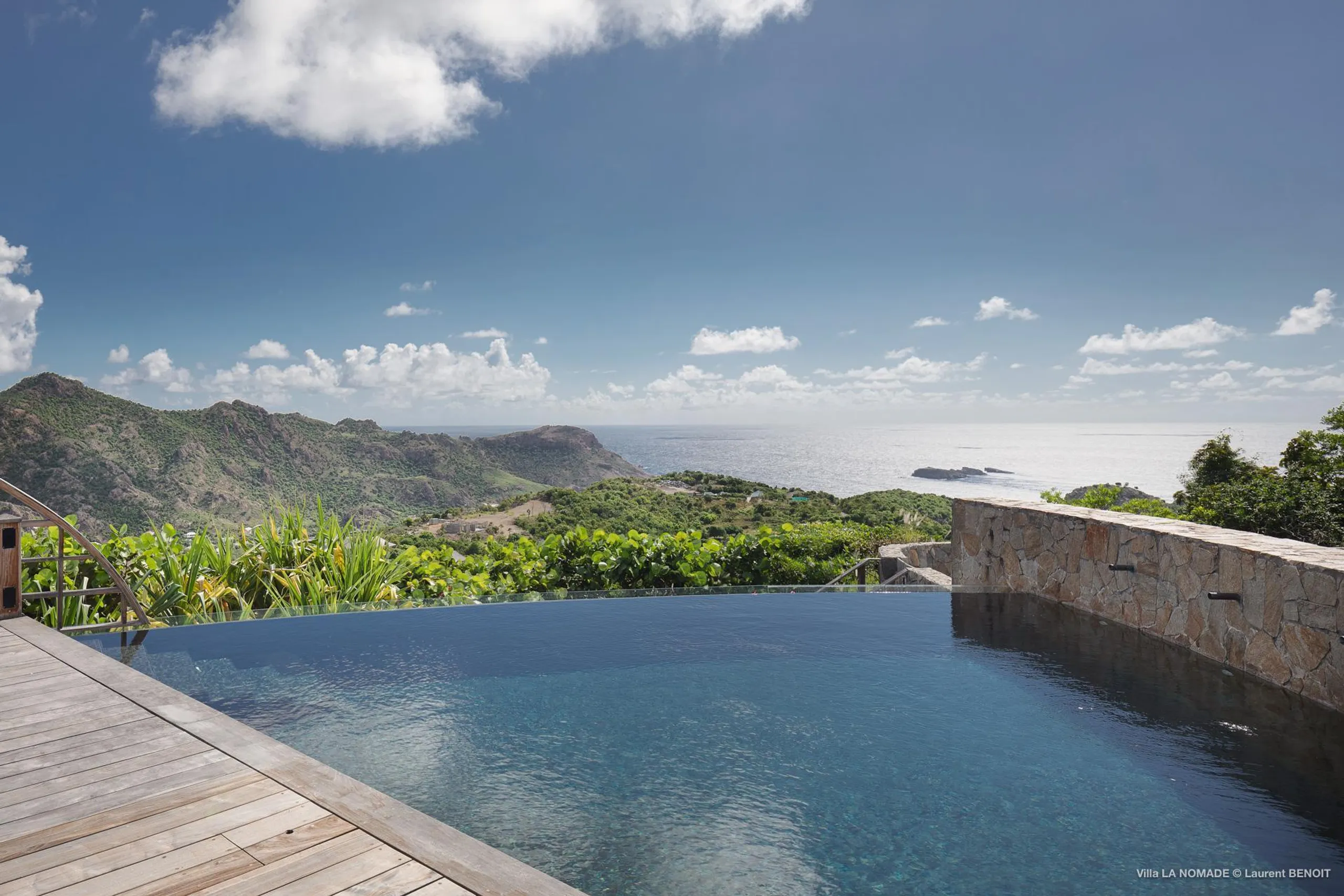 Regal Lurin Villa with Infinity Pool , Jacuzzi and Ocean Views — photograph 5