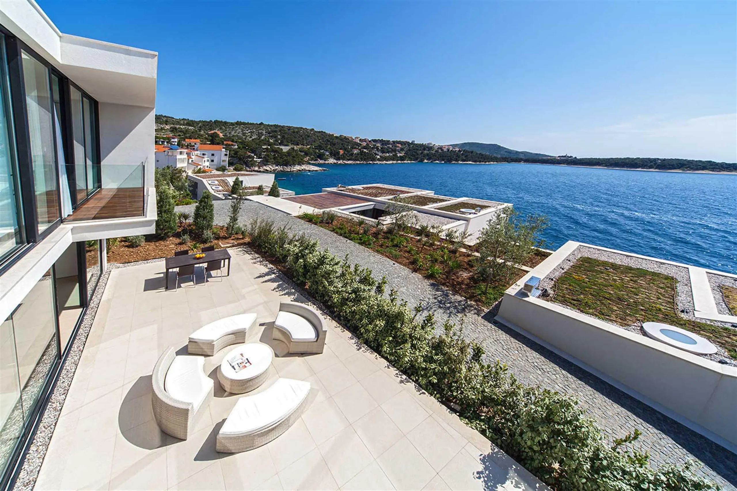 Chic Villa with Pool, Sauna, and Scenic Views in Primošten — photograph 9