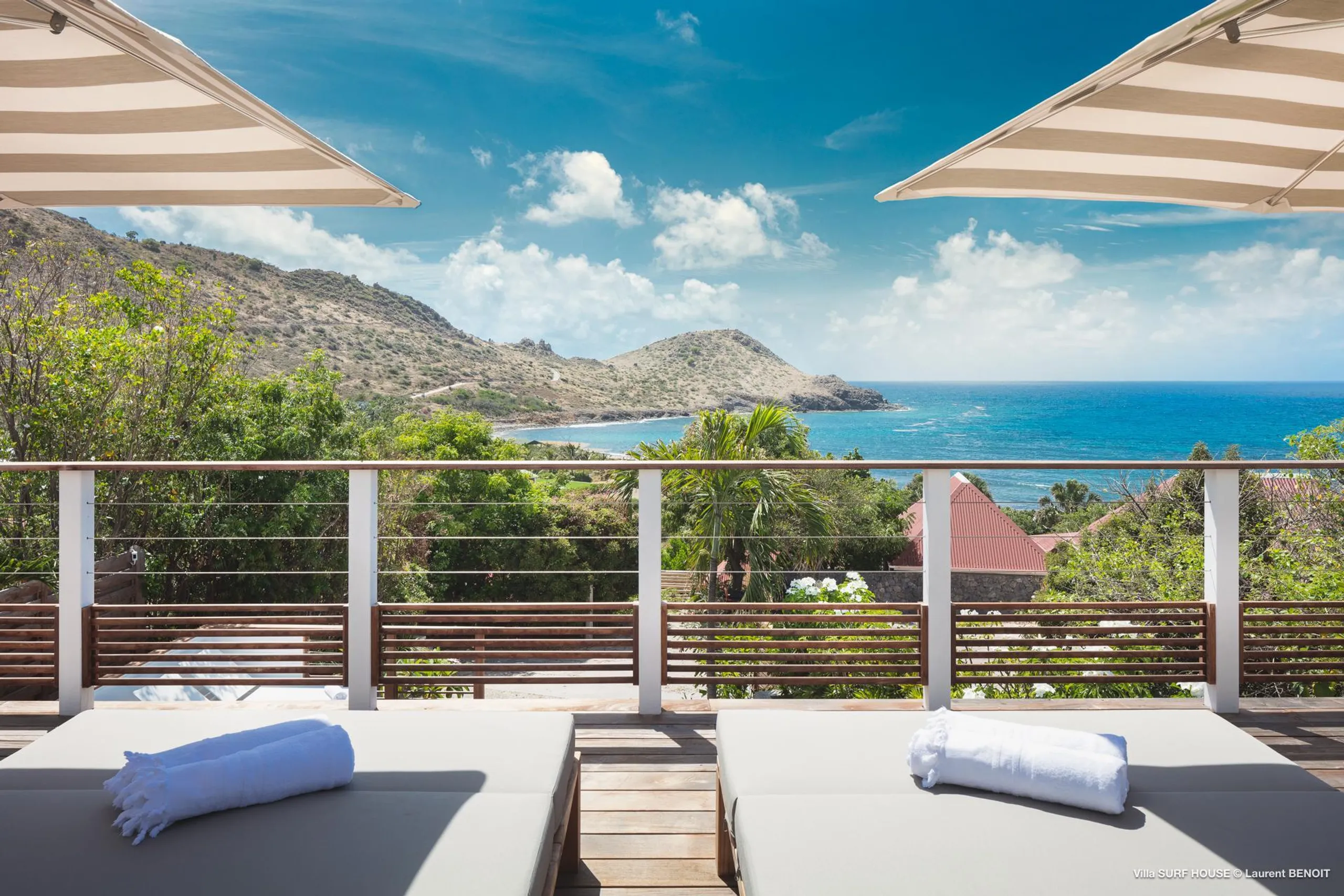 Lush and Luxurious Oceanside Villa in Toiny with Infinity Pool and Ocean Views — photograph 11