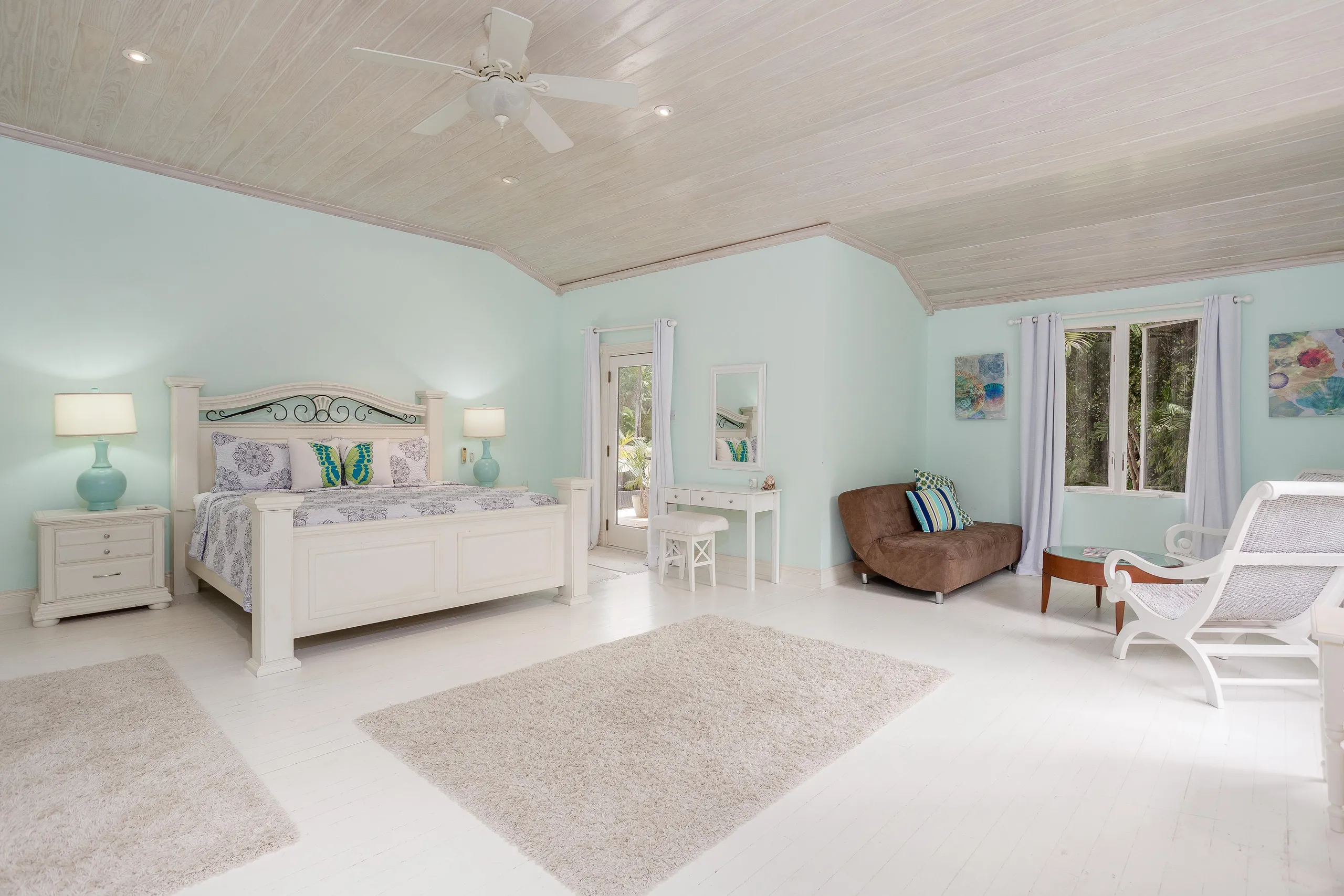 Sandy Lane's Breathtakingly Elegant Villa with Beach Access — photograph 12