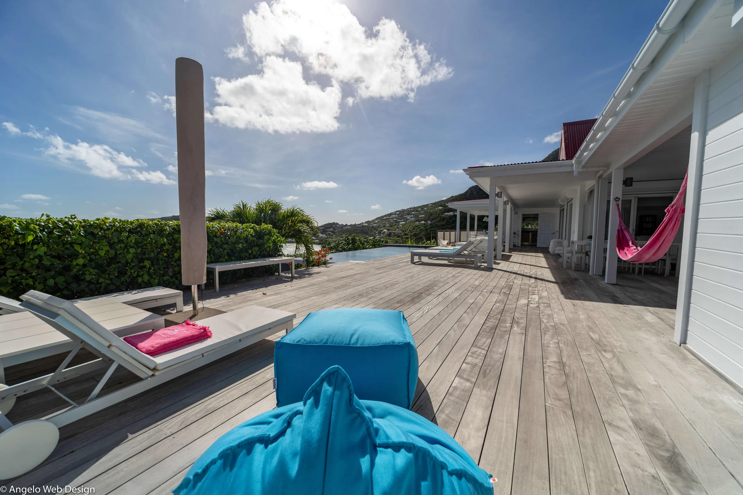 Aesthetic Sophistication: Elegant Holiday Villa with Infinity Pool in St. Barths — photograph 11