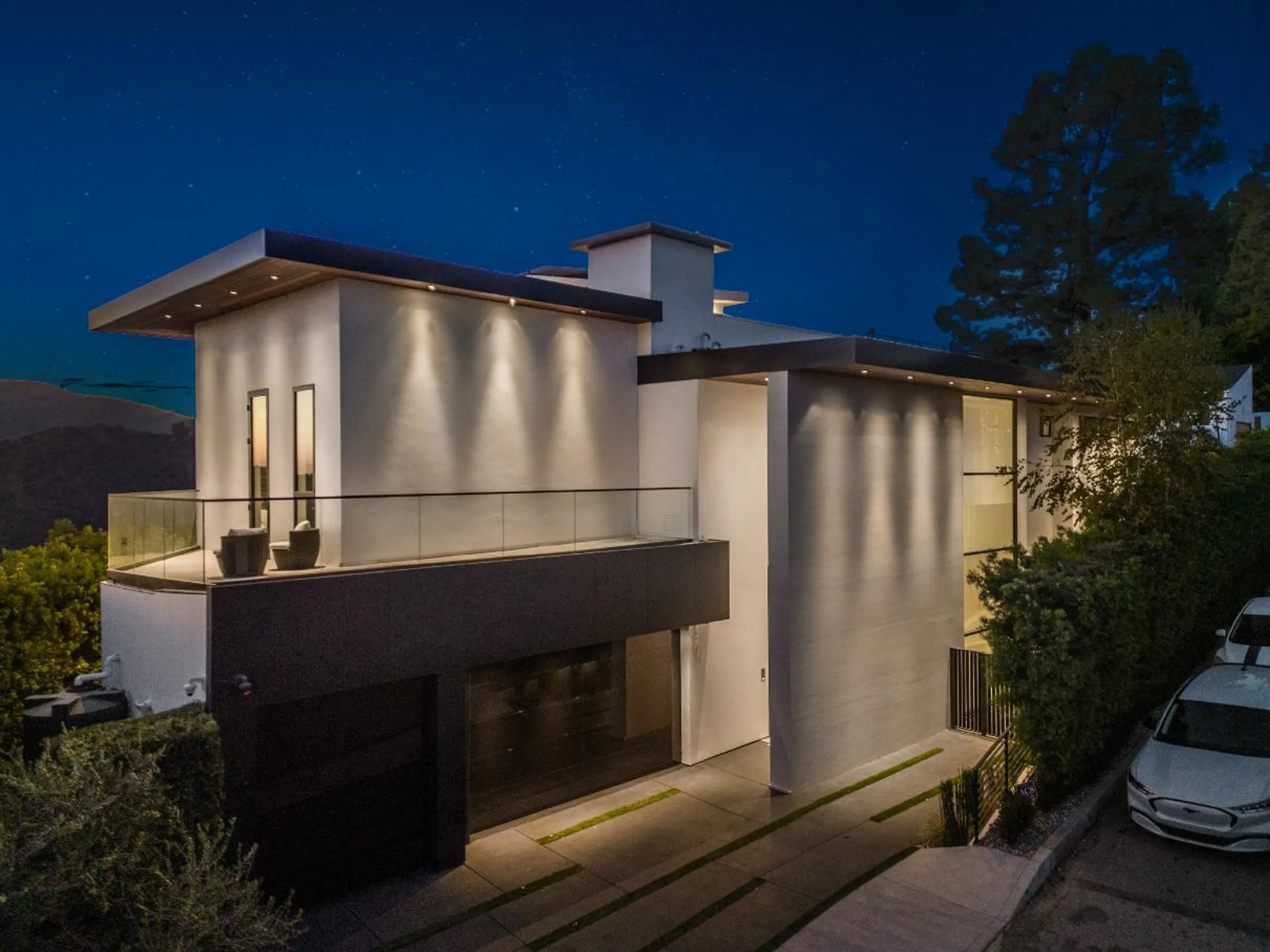 Grand Bel AIr Luxury Modern Estate with Infinity Pool and Panoramic Views — photograph 7