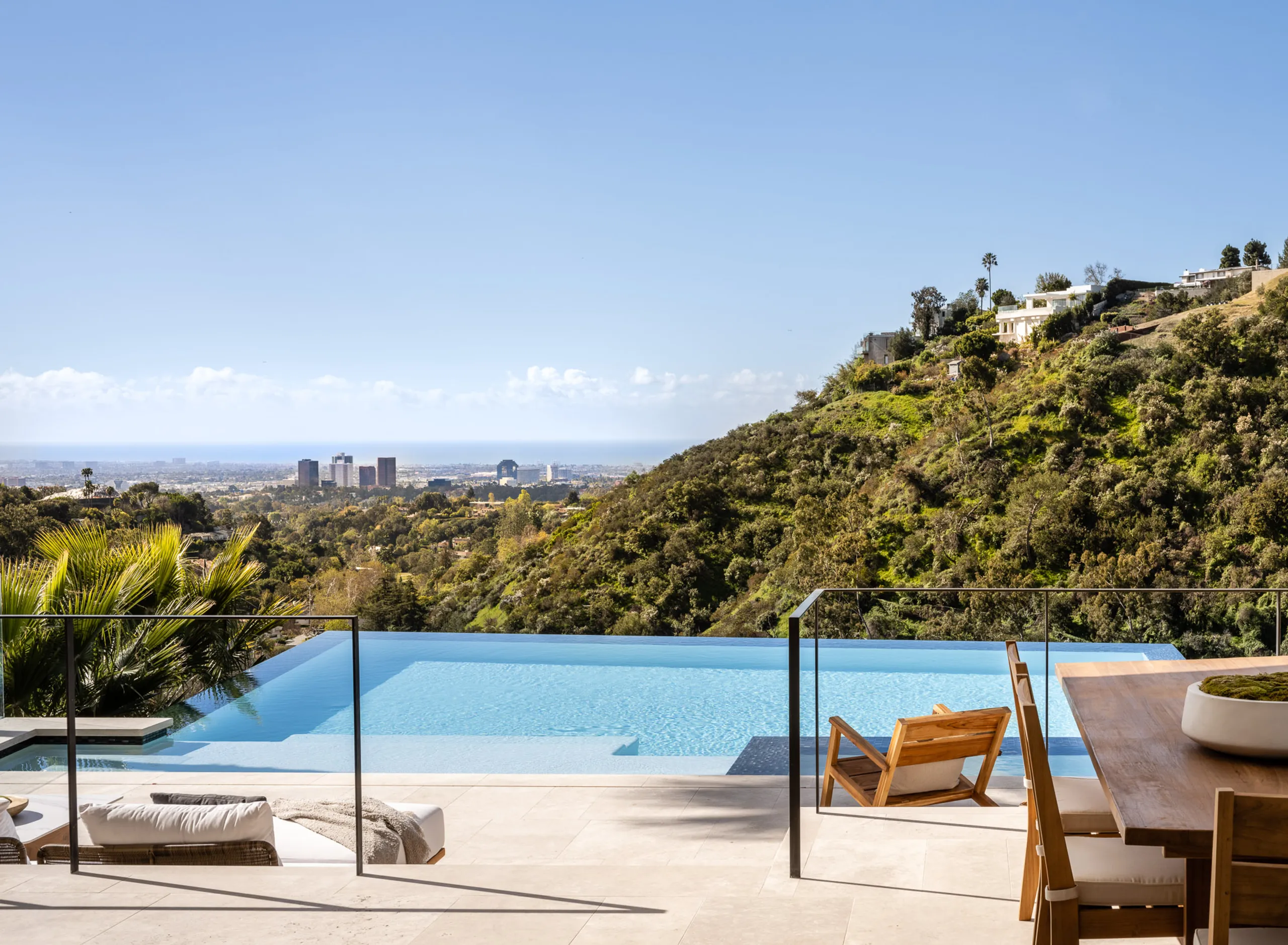 Serenity Designer Residence by Dieter Vander Velpen with Pool, Jacuzzi & City-to-Ocean Vistas — photograph 3