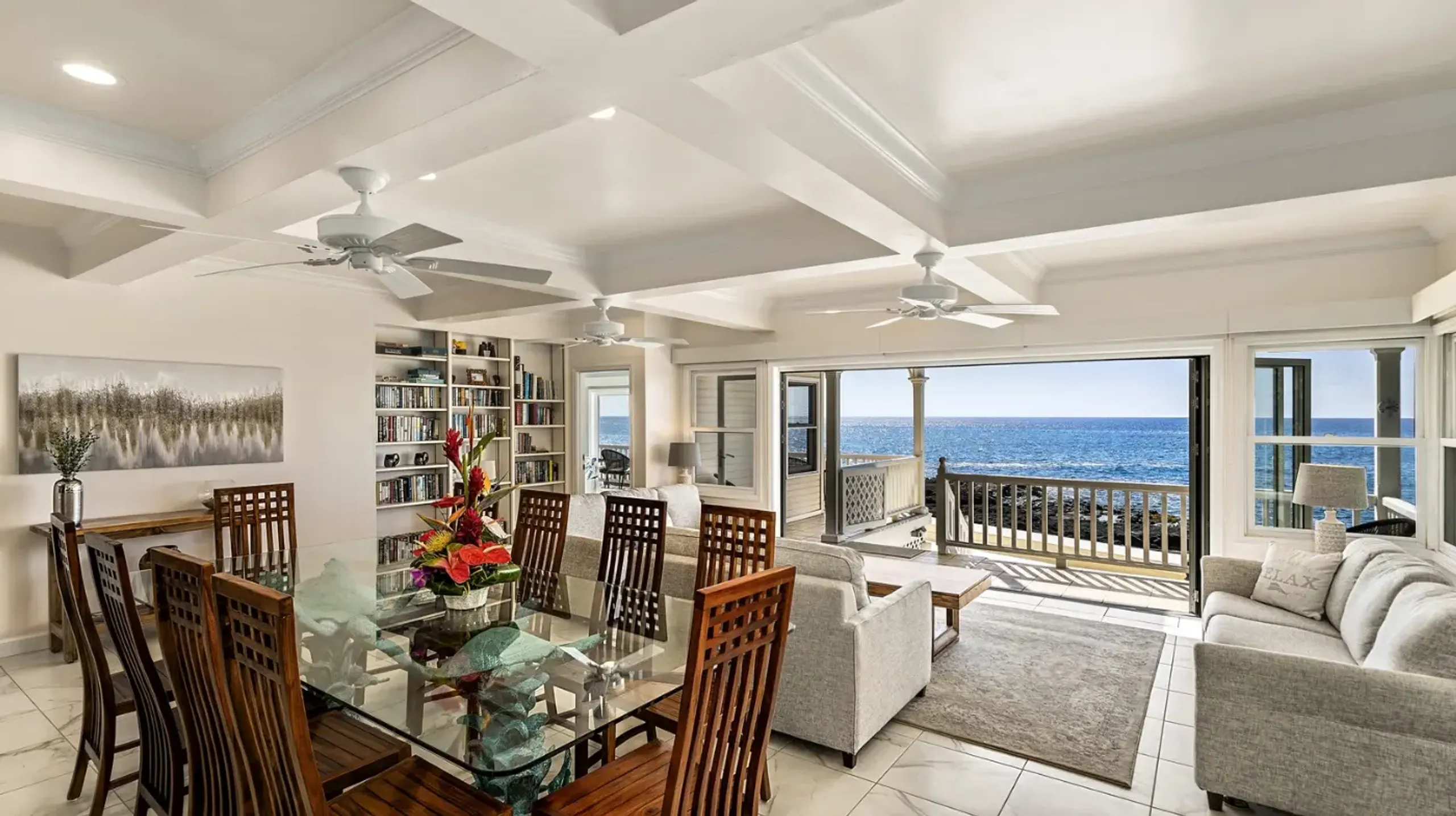 Big Island Plantation Luxury Villa with Beautiful Ocean Views — photograph 10