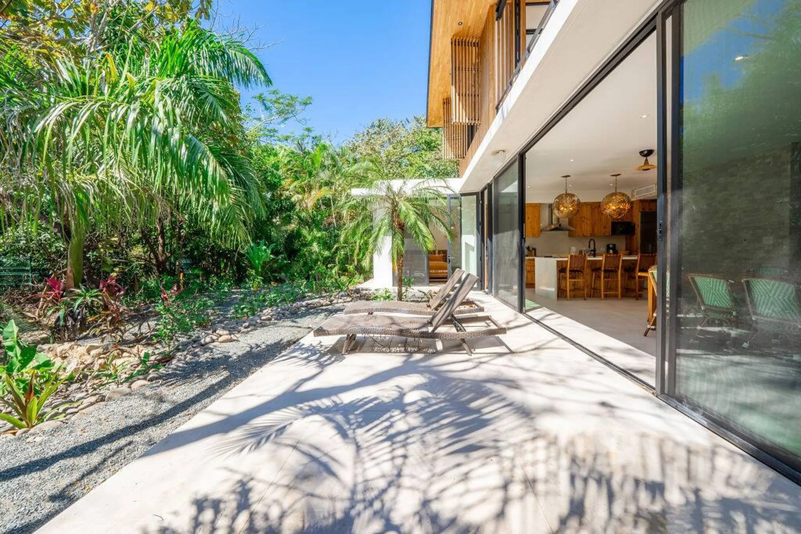Contemporary Playa Guiones Villa with Beach Access — photograph 11