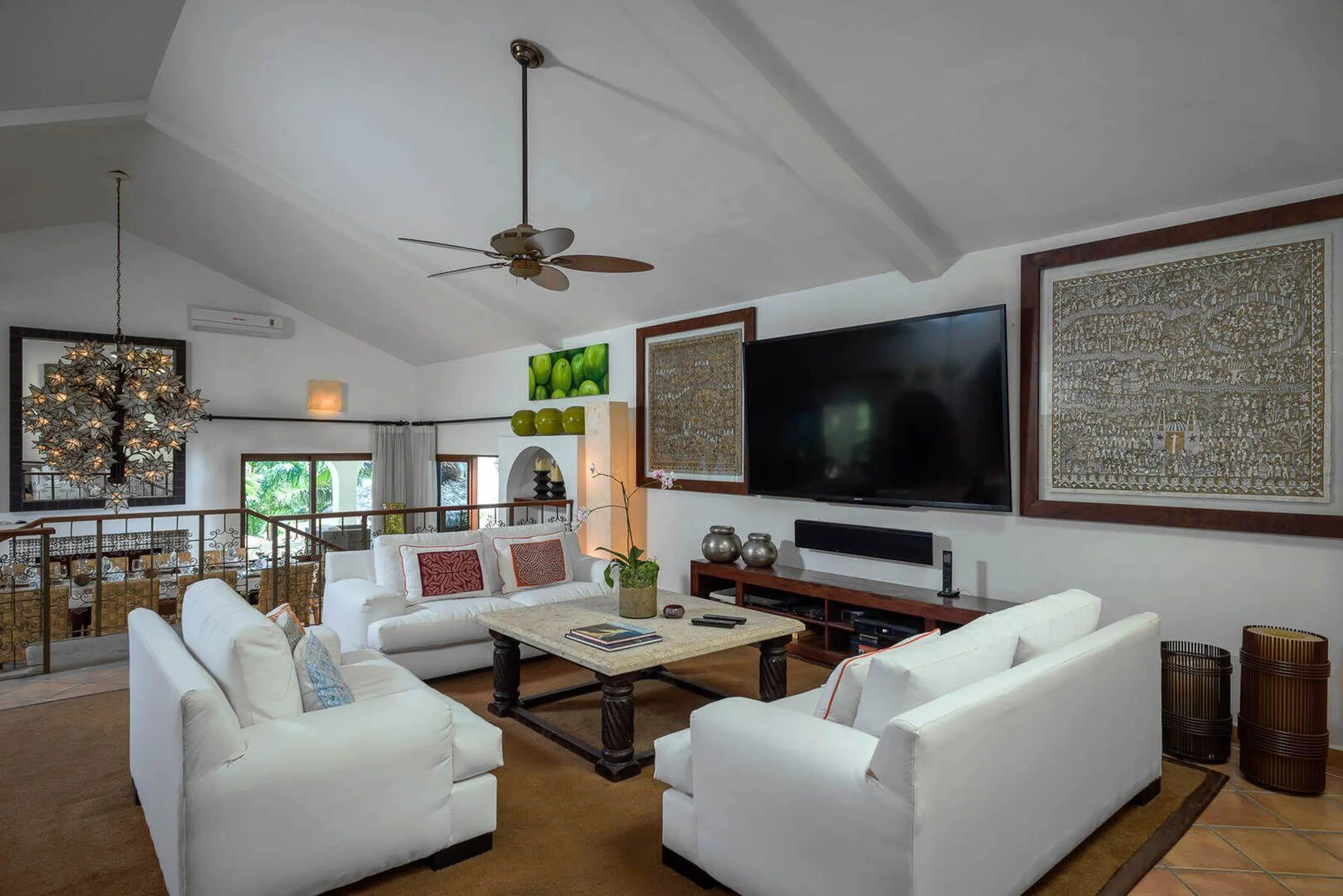 Expansive Palmilla Oceanfront Estate with Private Pool and Ocean Views — photograph 7