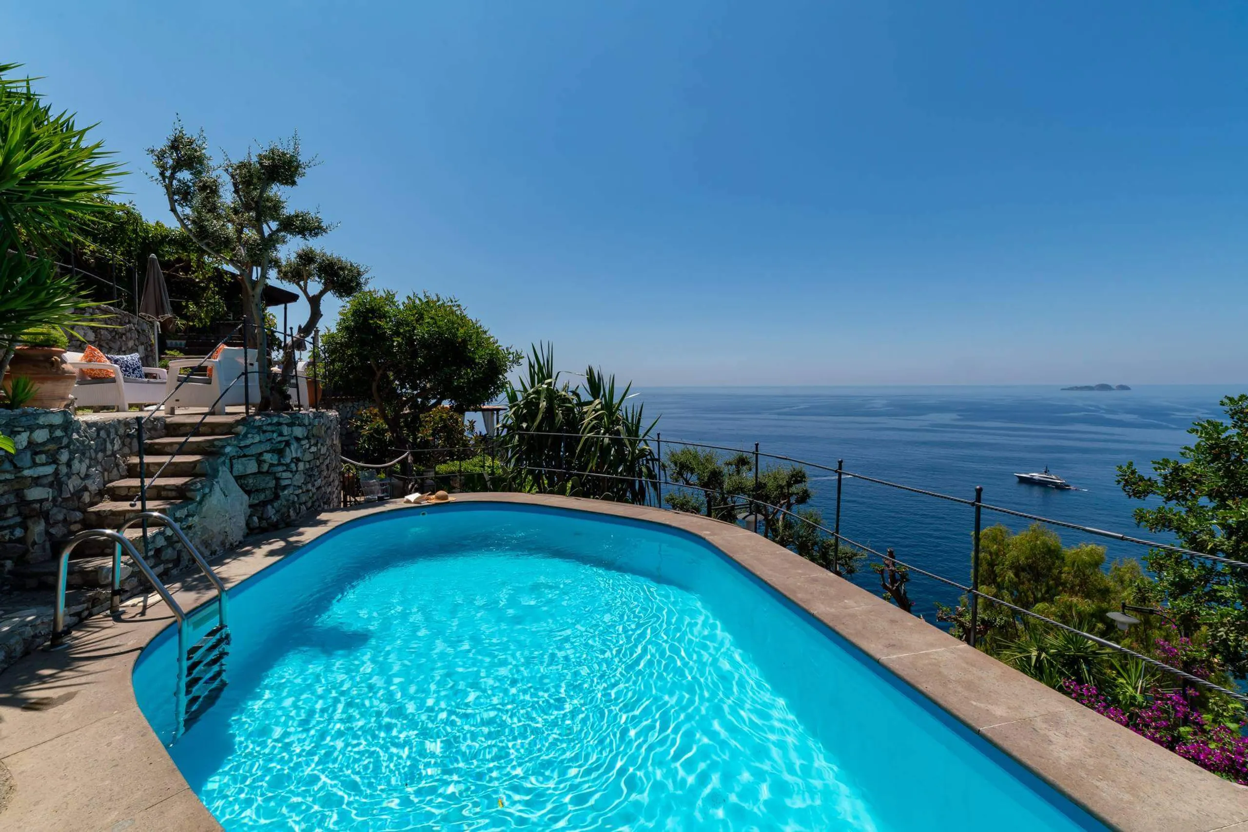 Sensational Villa in Amalfi Coast with Private Pool and Mediterranean Sea Views — photograph 6