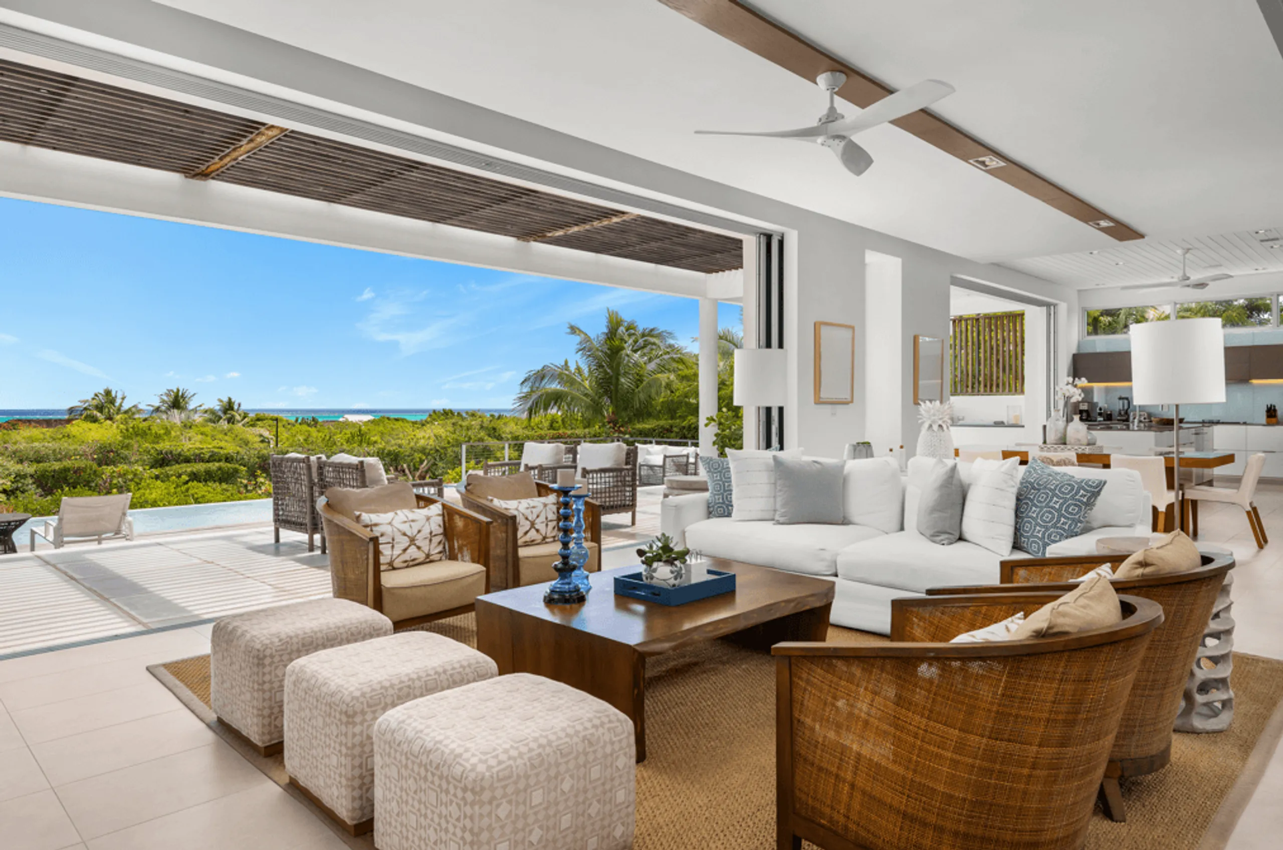Unmatched Luxury with this Contemporary North Shore Beach Villa Rental — photograph 3