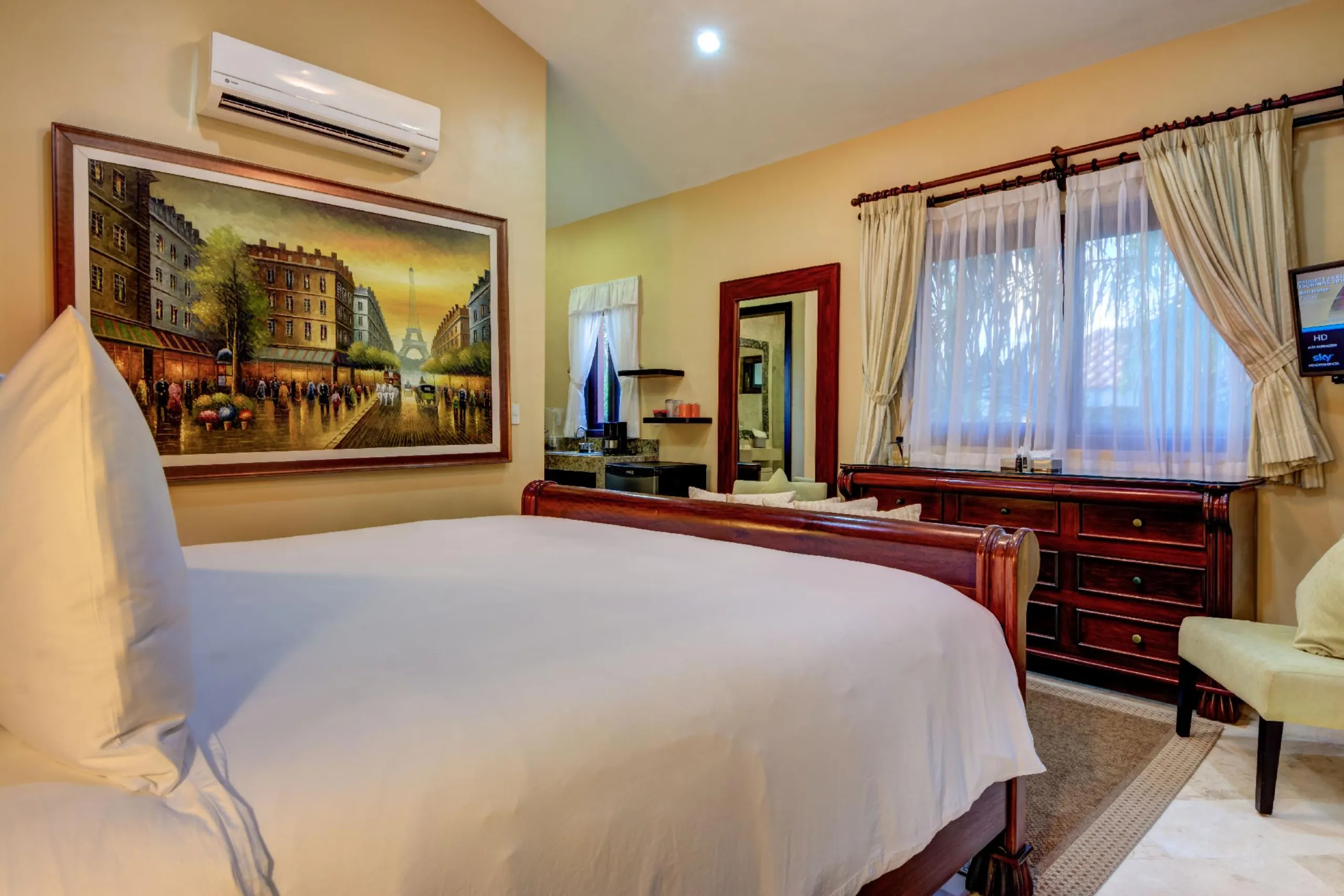 Luxurious Soliman Bay 12 BDR Beachfront Estate with Private Pool — photograph 12