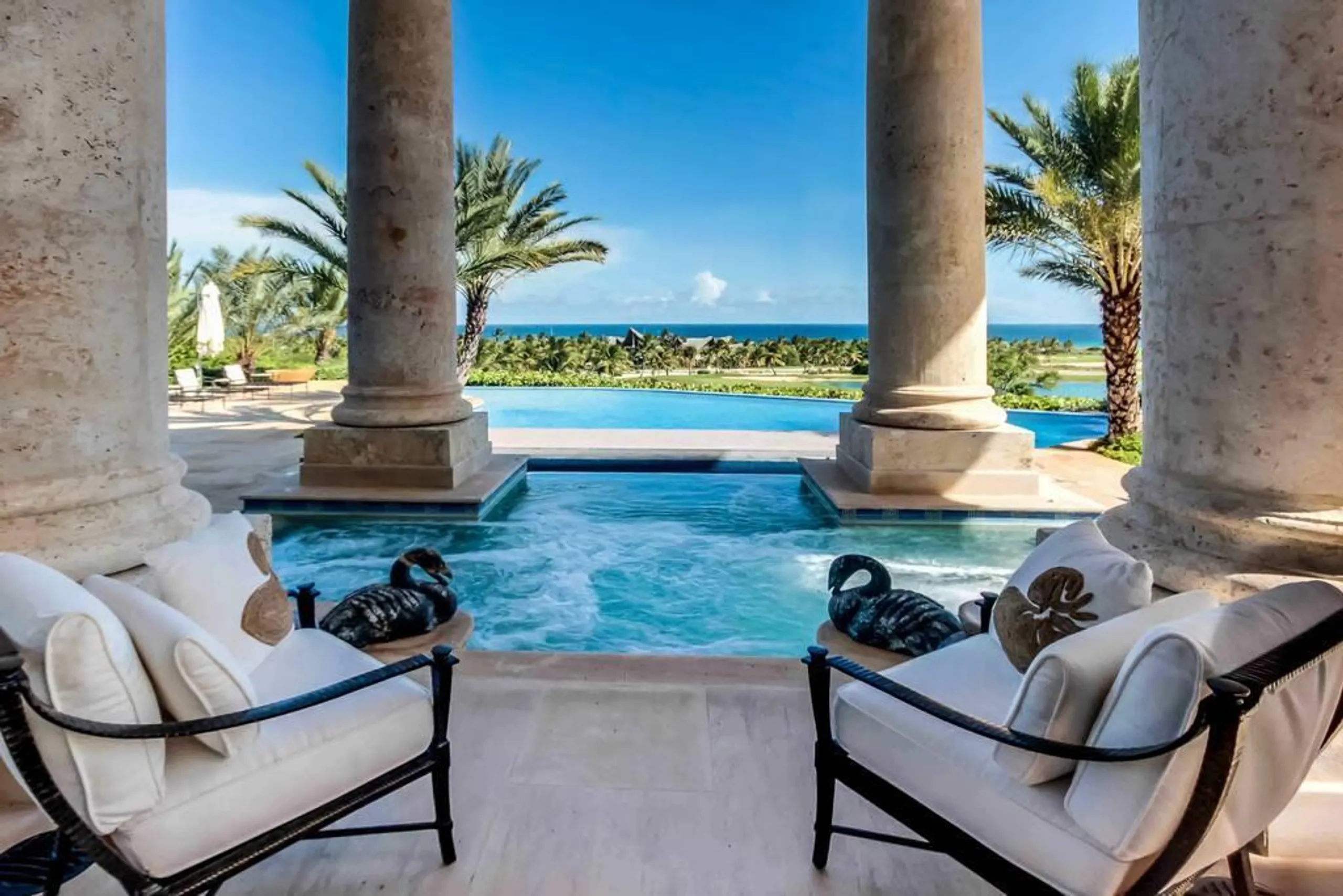 Imposing Beachfront Villa with Infinity Pool and Walks to Beach, Punta Cana