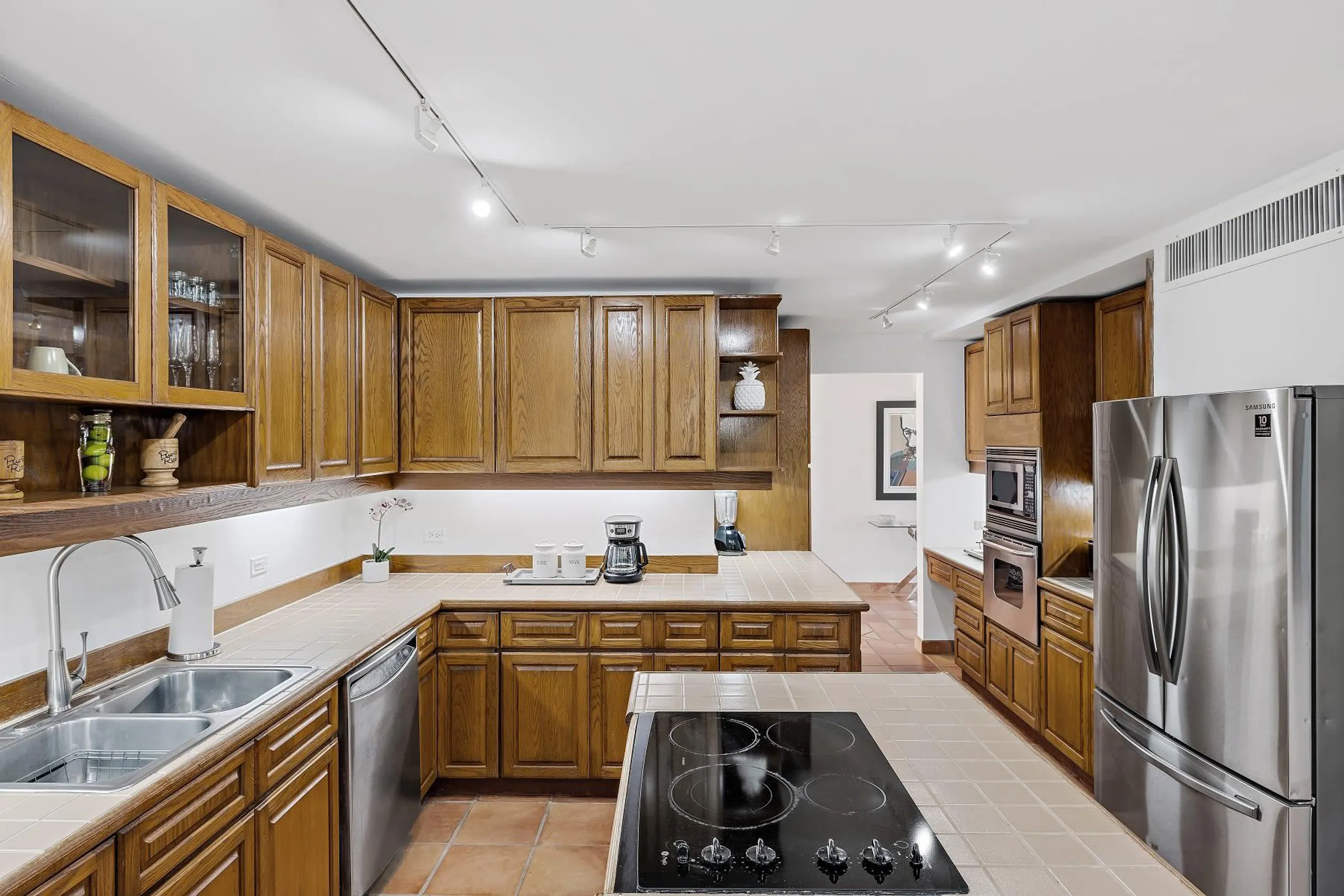 Relaxing Fresh Green Villa In Dorado Beach with 3 Bedrooms — photograph 9