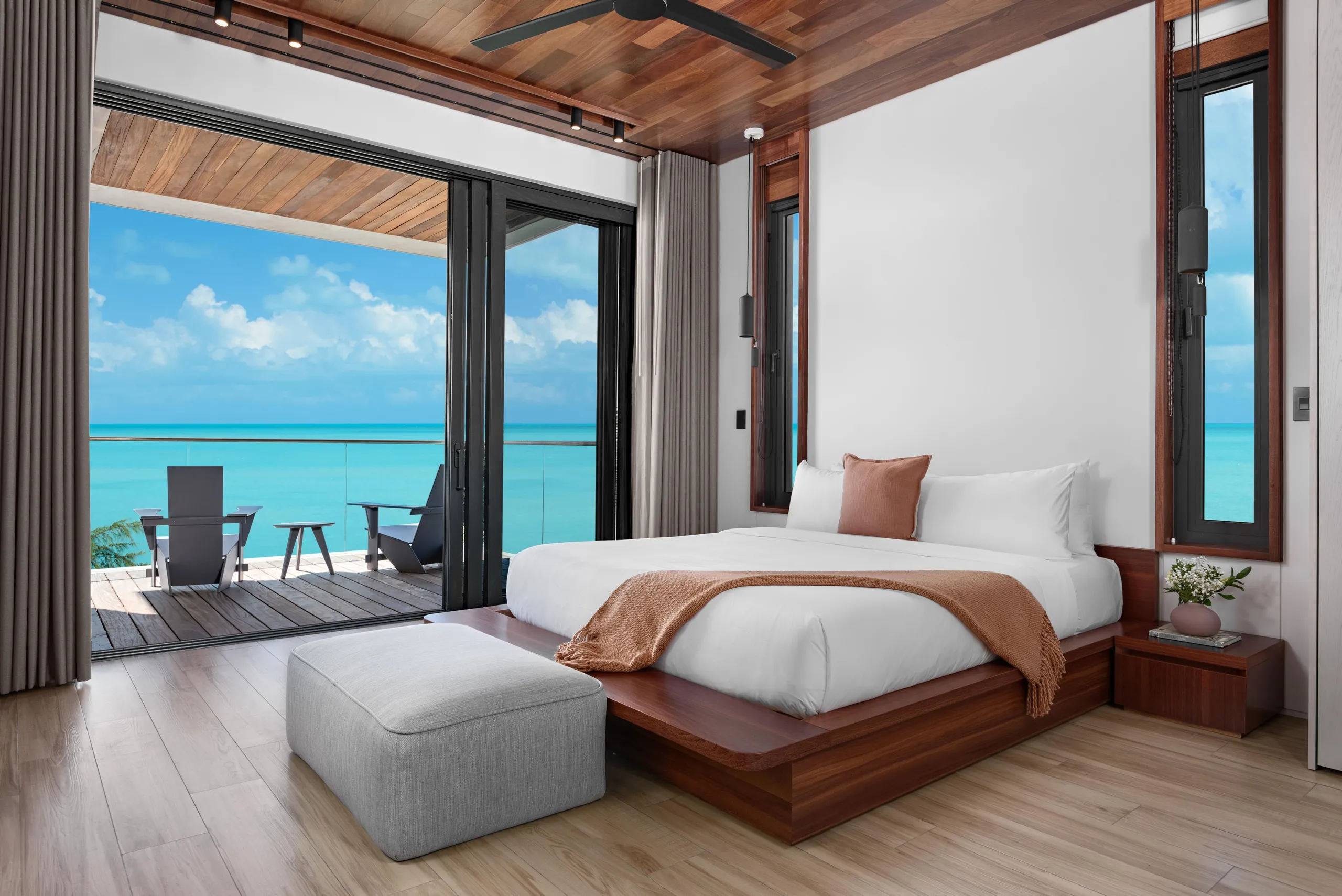 Turks & Caicos Island Top-of-the-line Luxury Villa with Long Bay Beach View — photograph 10