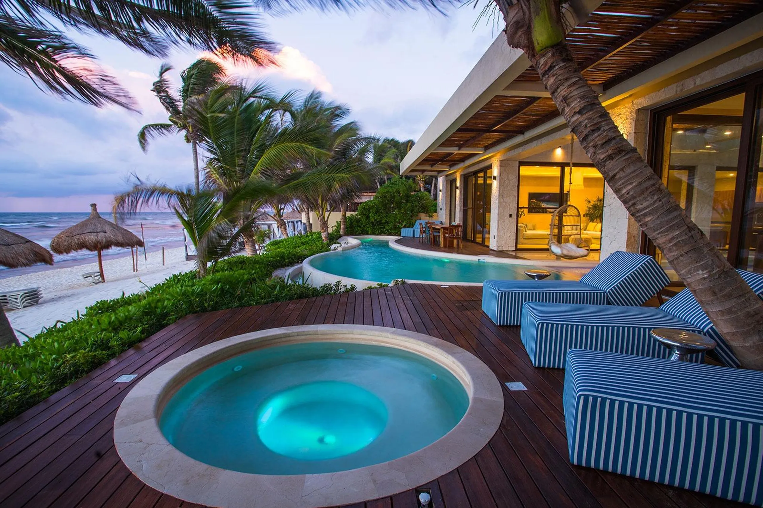 Lavish Seaside Oasis Villa with Private Pool and Ocean View — photograph 4