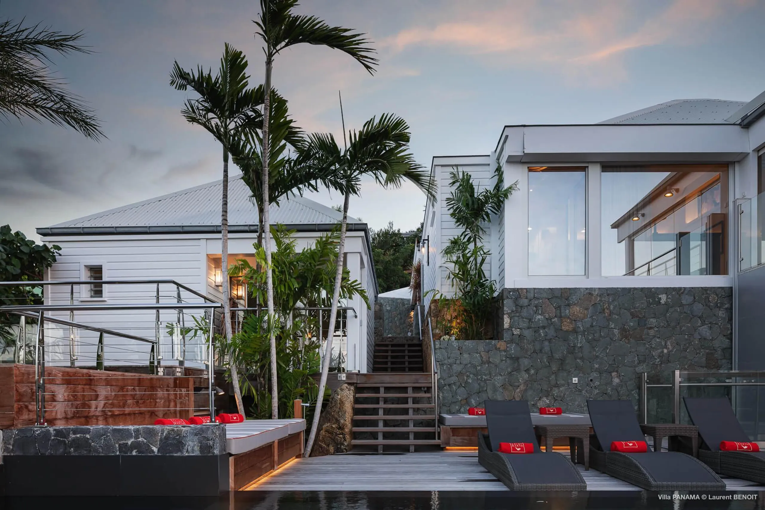 Exclusive Haven Villa with Heated Infinity Pool and Stunning Ocean Views — photograph 10