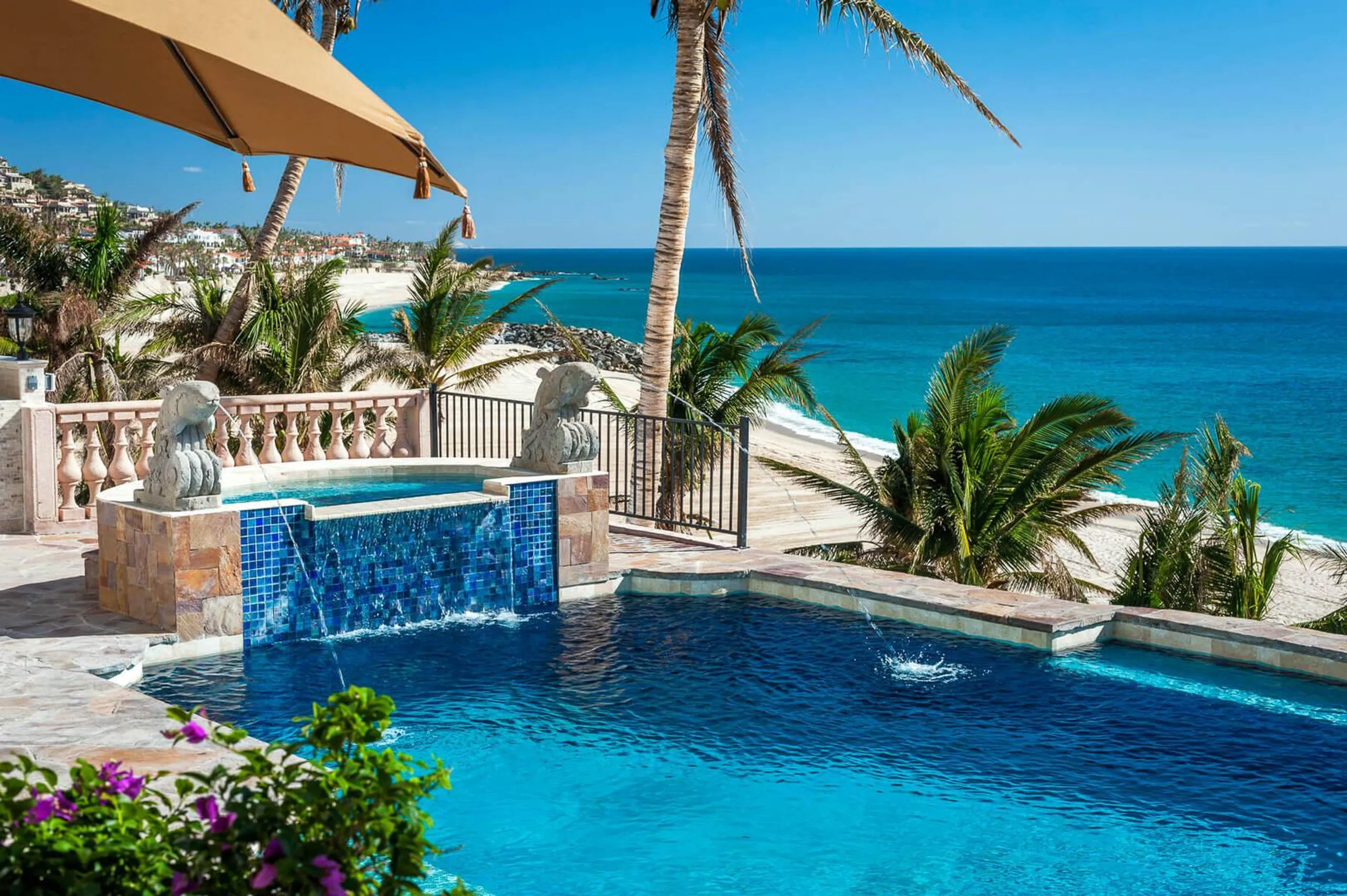Magnificent Tuscan-Inspired Villa with Private Swimming Pool in Los Cabos — photograph 8