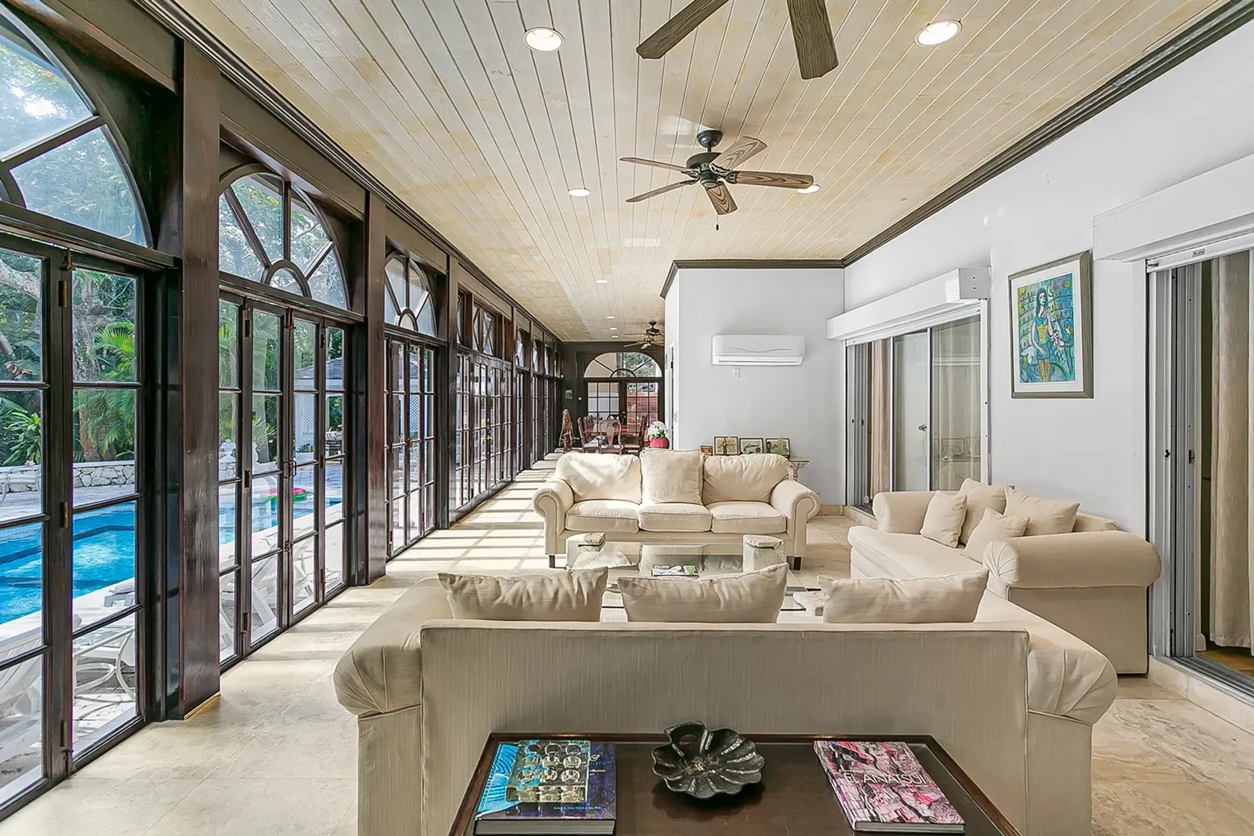 Lyford Cay Luxury Estate with Private Pool and Lovely Grounds — photograph 11