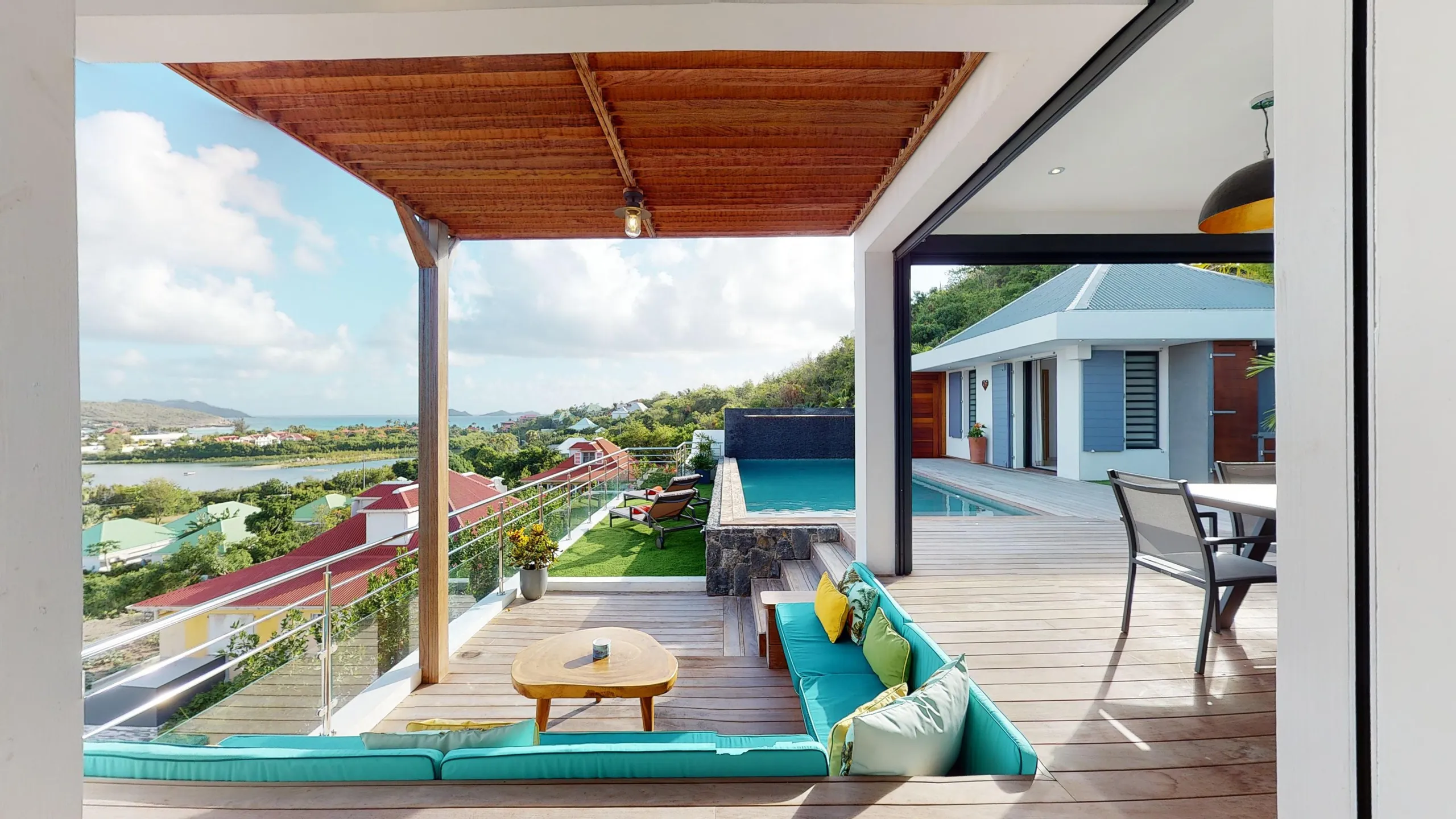 Classy Paradise Villa with Private Pool and Ocean Views, St. Jean
