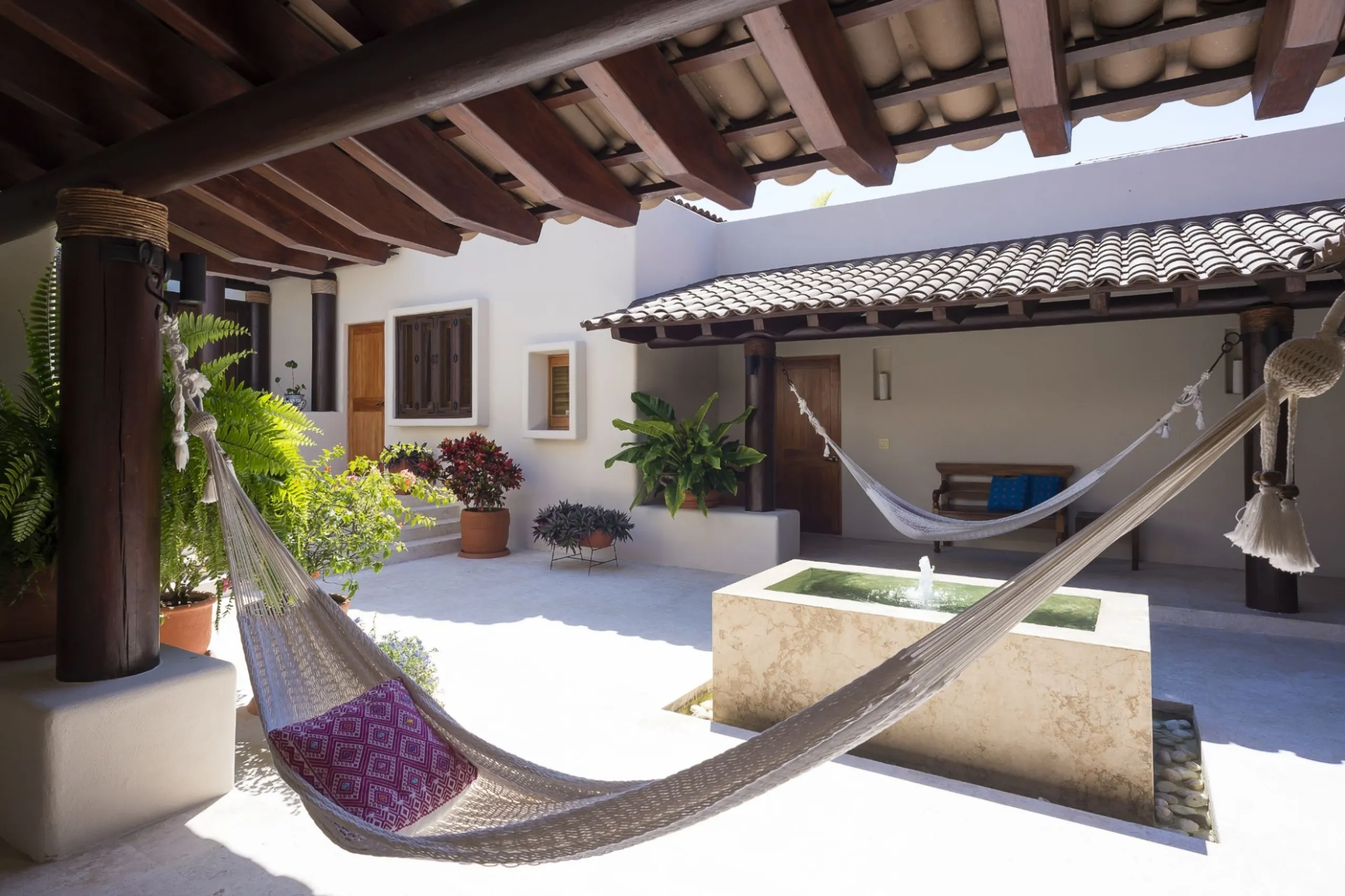 Prestigious Four Seasons Punta Mita Villa with Private Pool & Resort Access — photograph 8