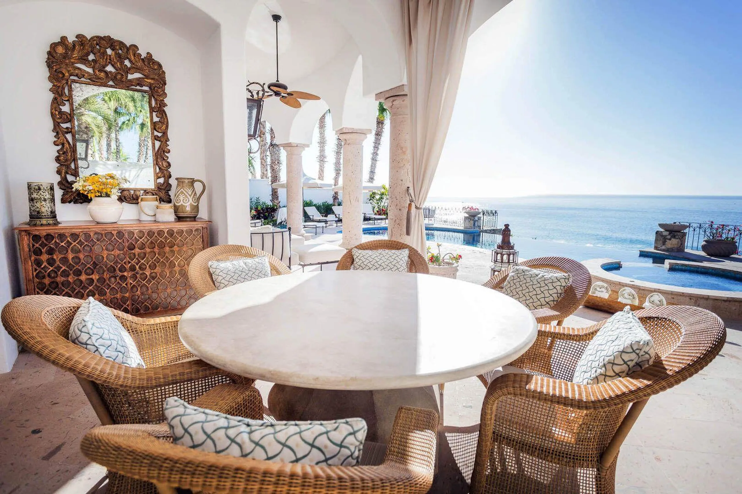 Gorgeous Villas Del Mar Luxury Estate with Private Pool and Ocean Views — photograph 9