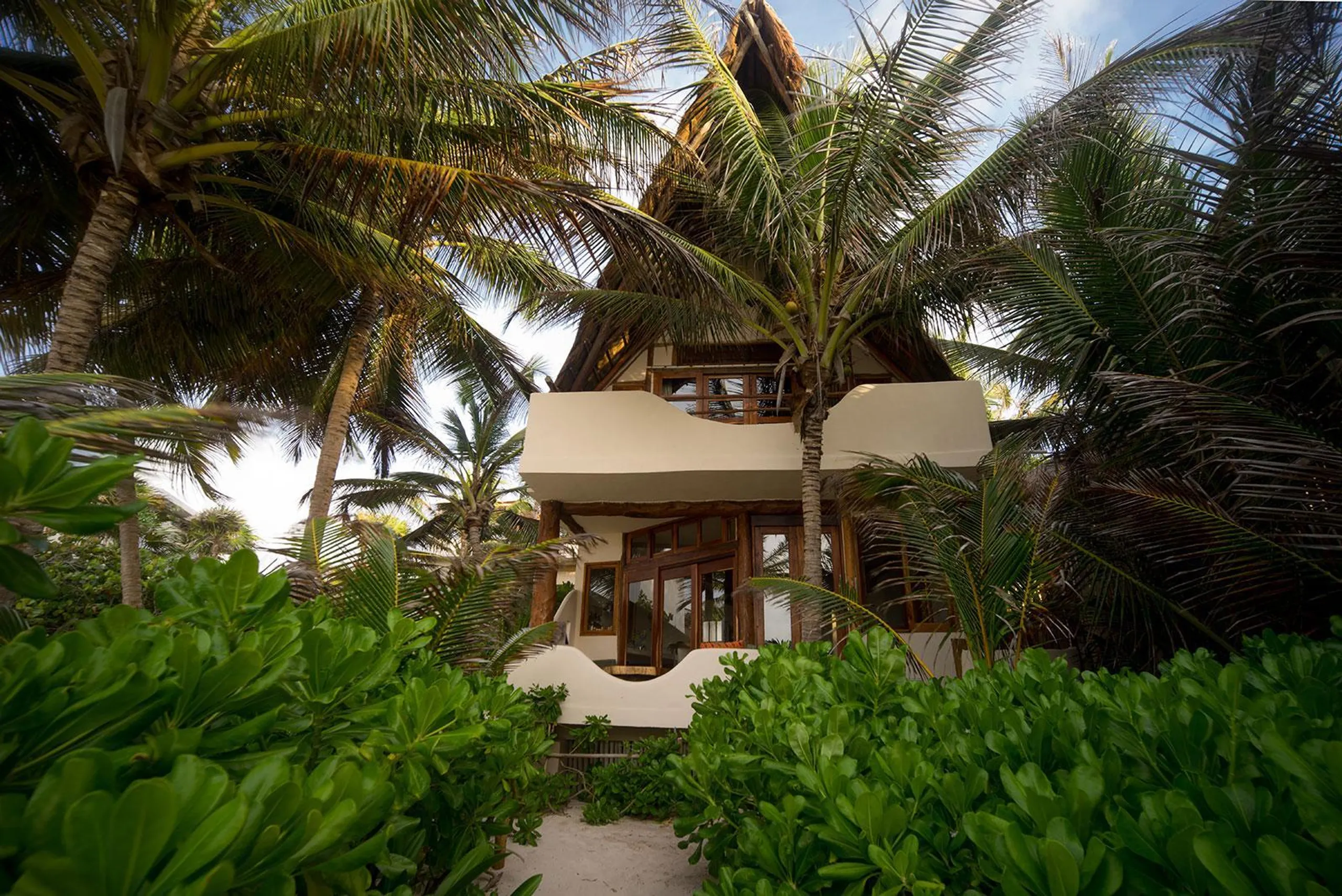 Tulum Beach Front Compound with Private Pool and Beach Front Access — photograph 3
