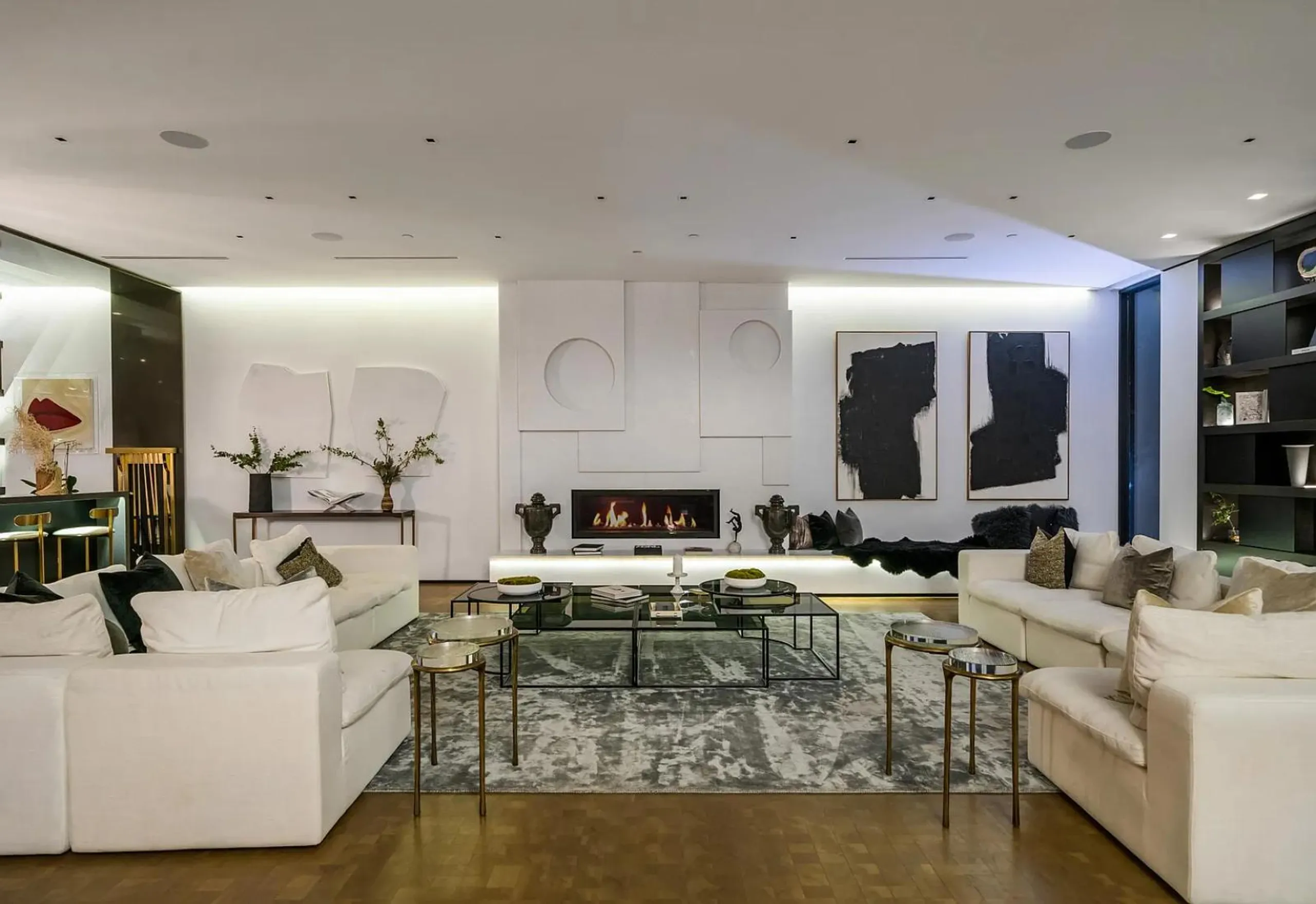 Modern Beverly Hills Villa with Private Pool — photograph 10