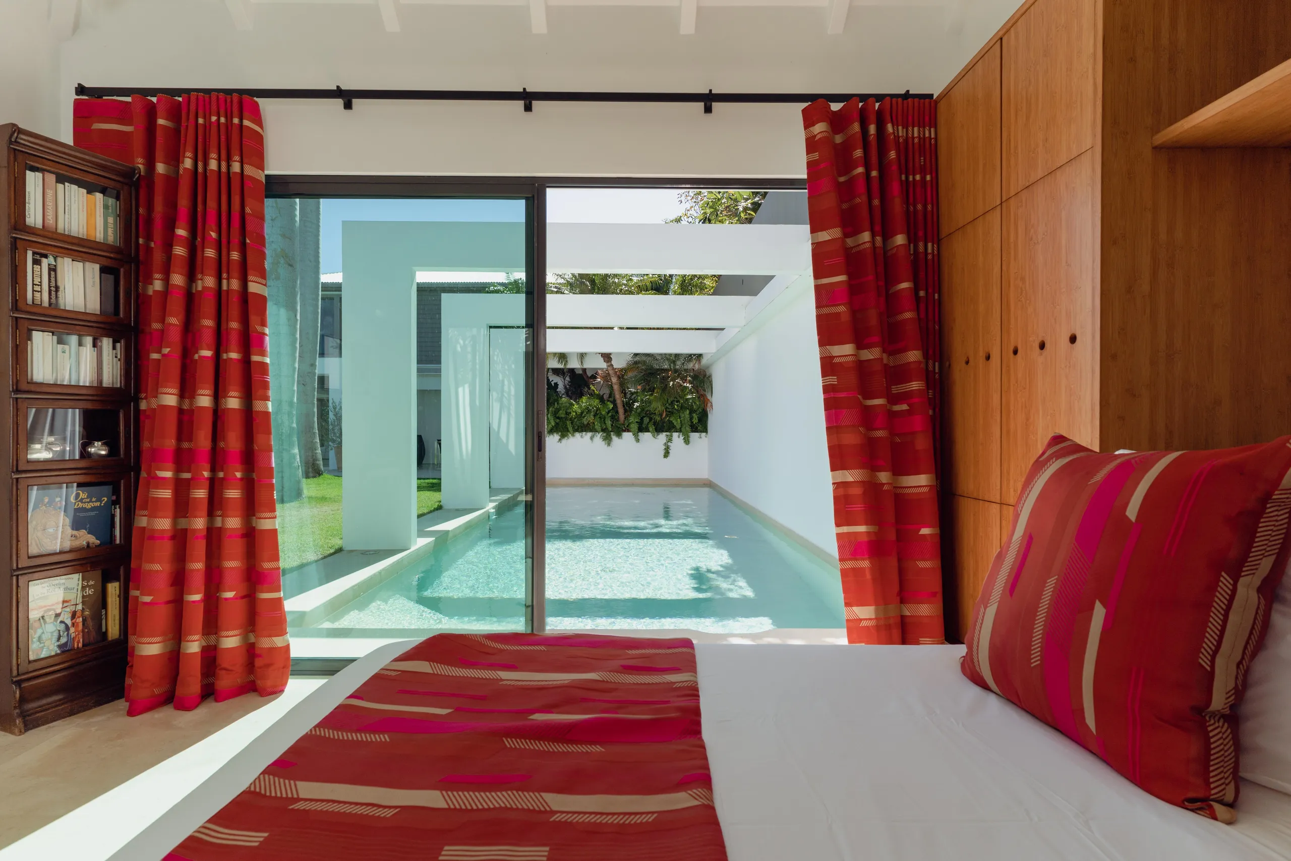 Elegant Oceanview Villa with Private Pool and Gazebo — photograph 7