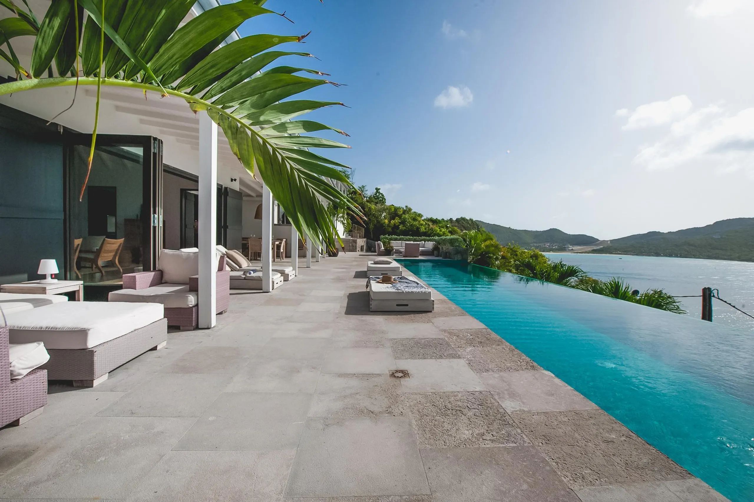 Superb Paradise Villa with Infinity Pool and Firepit, St. Jean