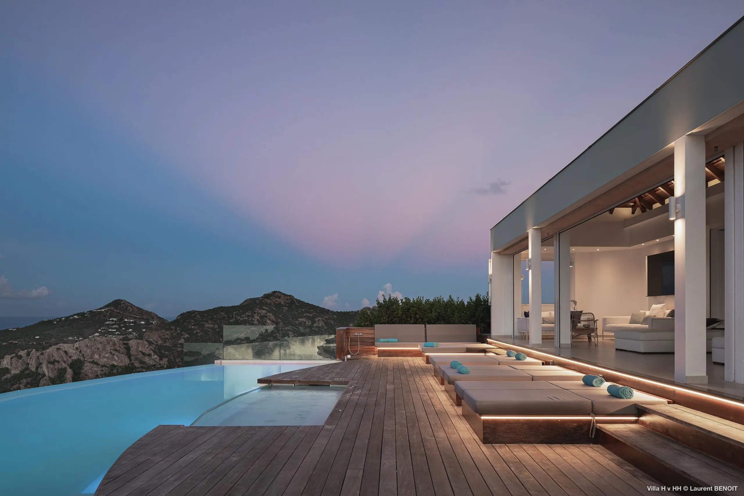 Striking Gustavia Ocean View Villa with Infinity Pool and Garden Gazebo — photograph 4