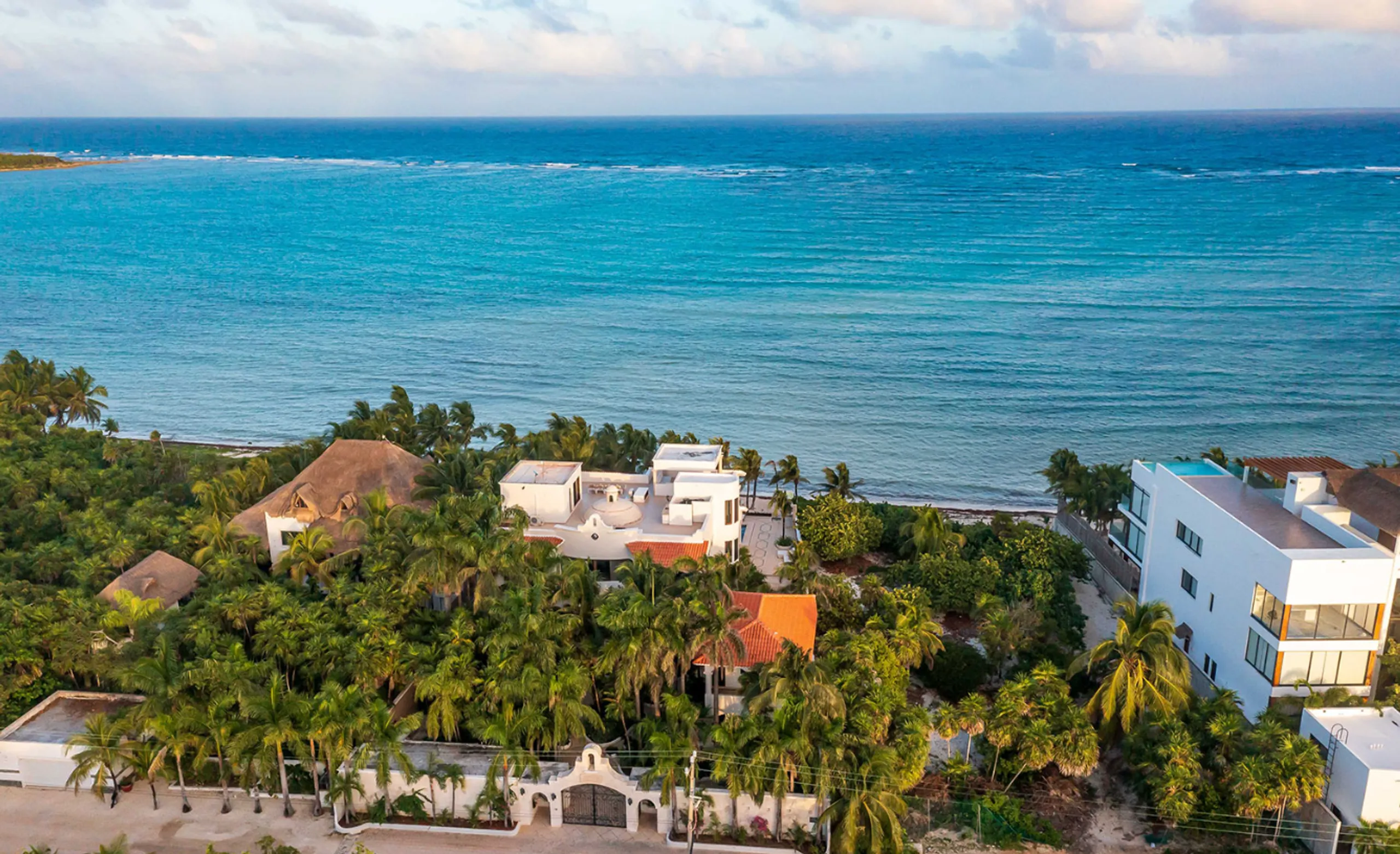 Exquisite Soliman Bay 10 BDR Oceanfront Villa with Private Poll — photograph 5