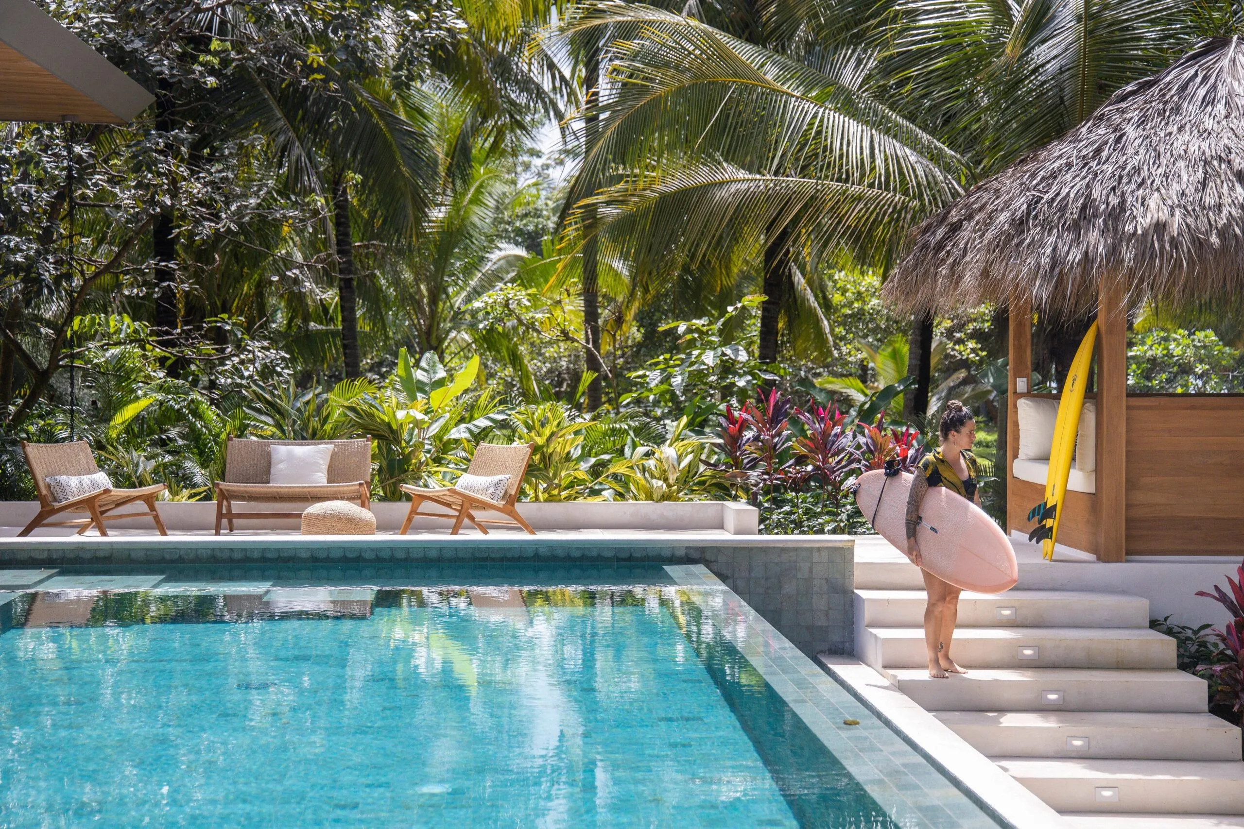Stunning Beachfront Villa with Private Pool and Ocean Views — photograph 3