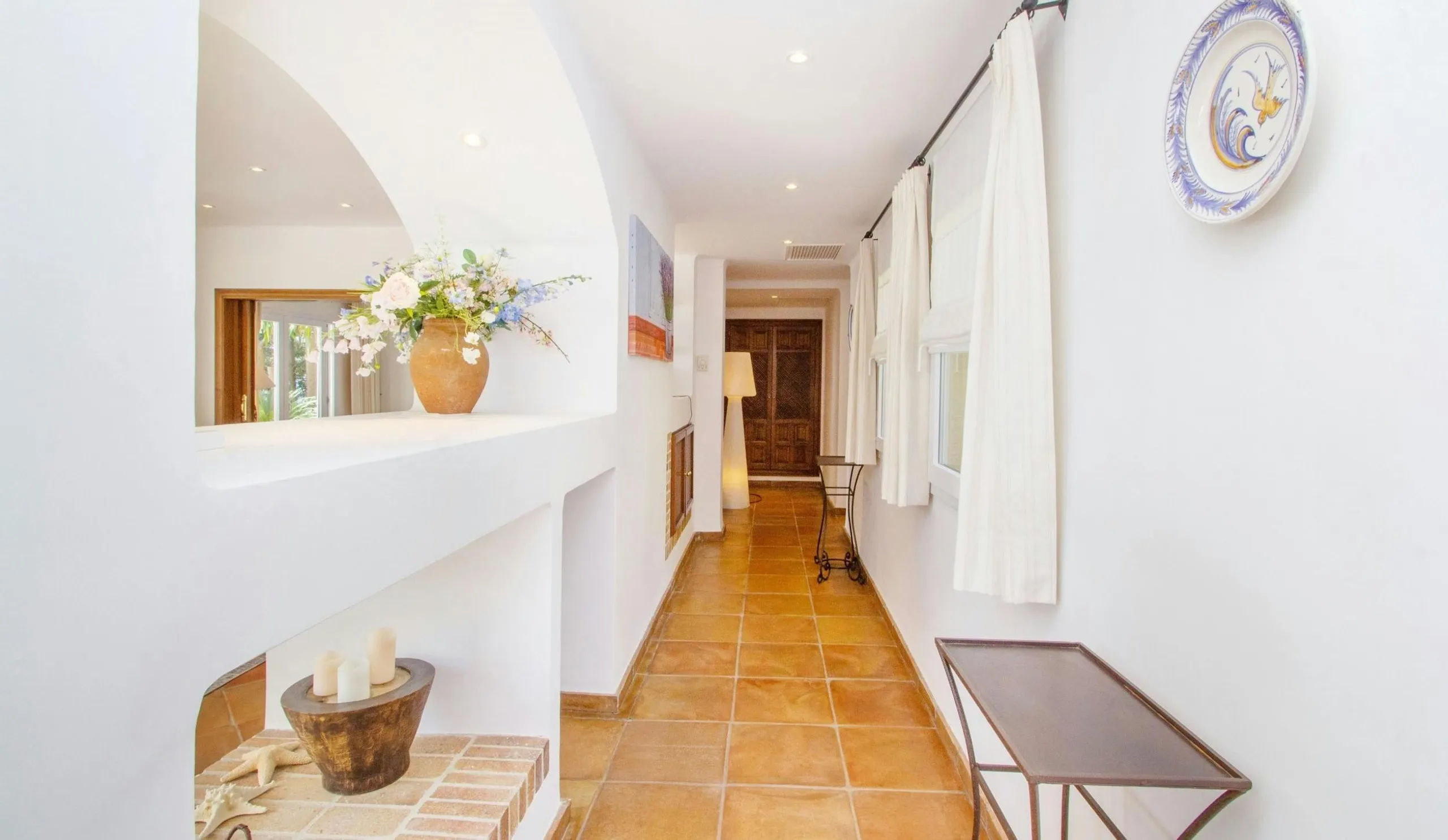 Sophisticated Haven for Your Dream Holiday with Unforgettable Panoramic Views — photograph 12