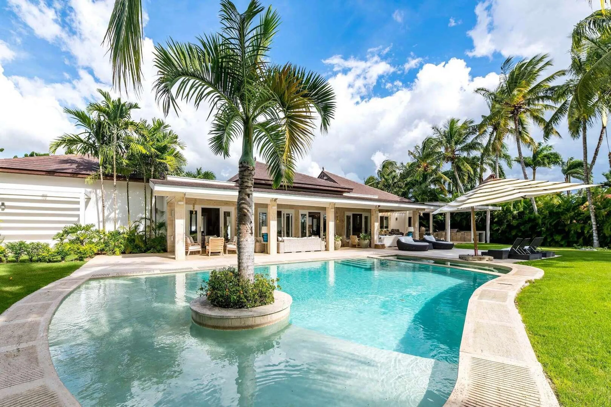 Casa de Campo's Luxurious Getaway Villa with Country Club Golf Course Access, Casa de Campo