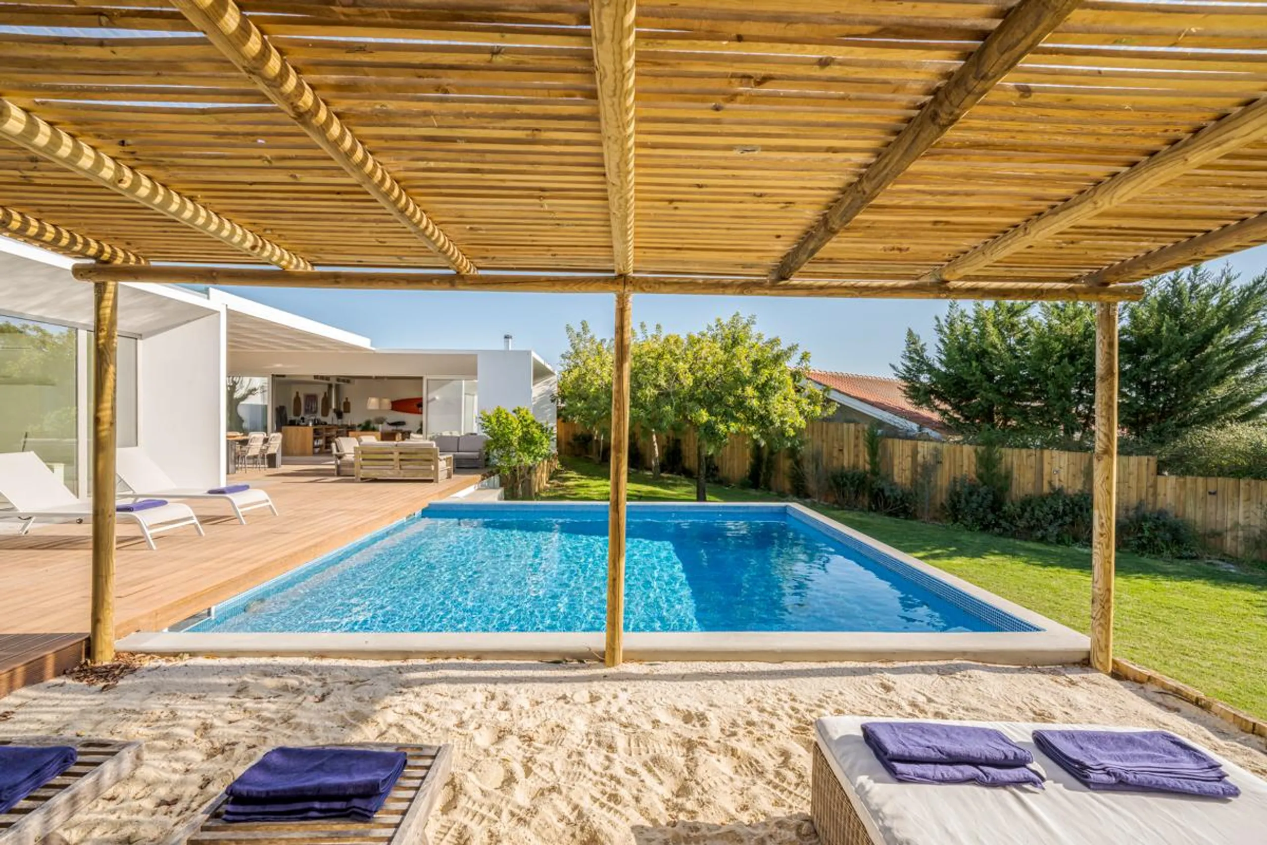 Captivating Modern Villa with Swimming Pool and Awe-Inspiring Views, Carvalhal