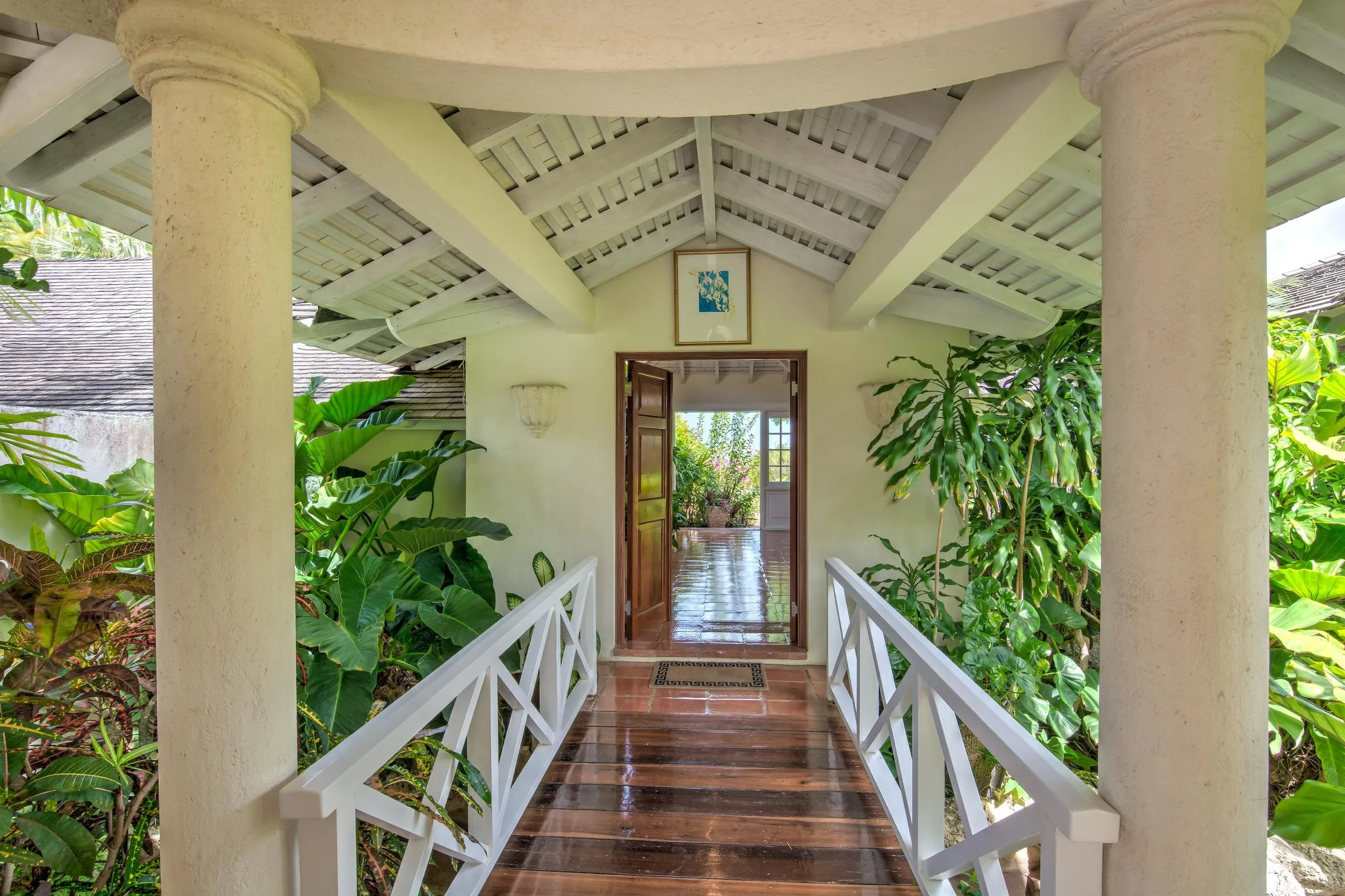 Sandy Lane's Lush and Tropic Villa with Access to a World Class Beach Club and more — photograph 7