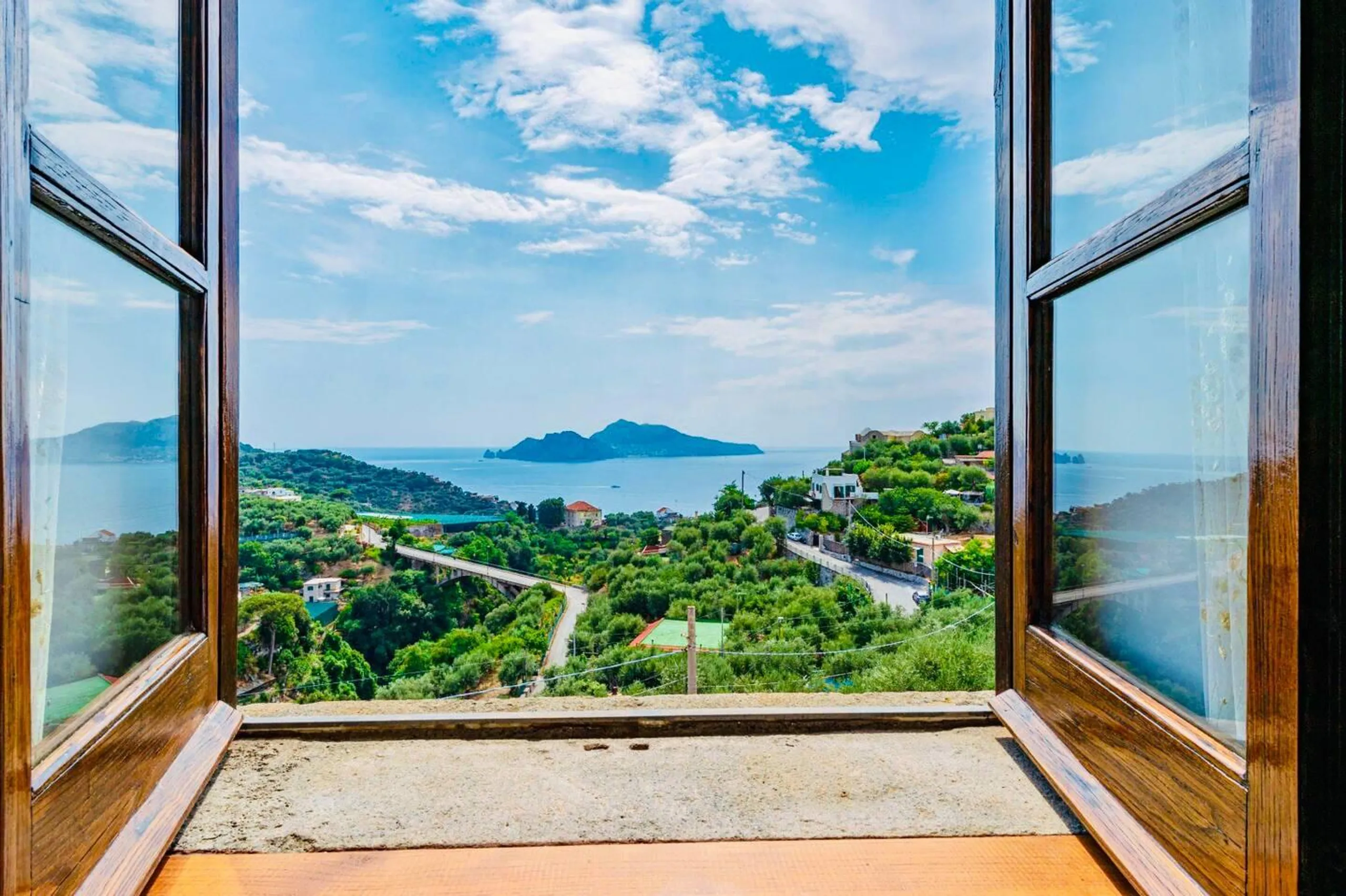 Majestic Historical Villa with Private Pool and Coastline Views — photograph 9