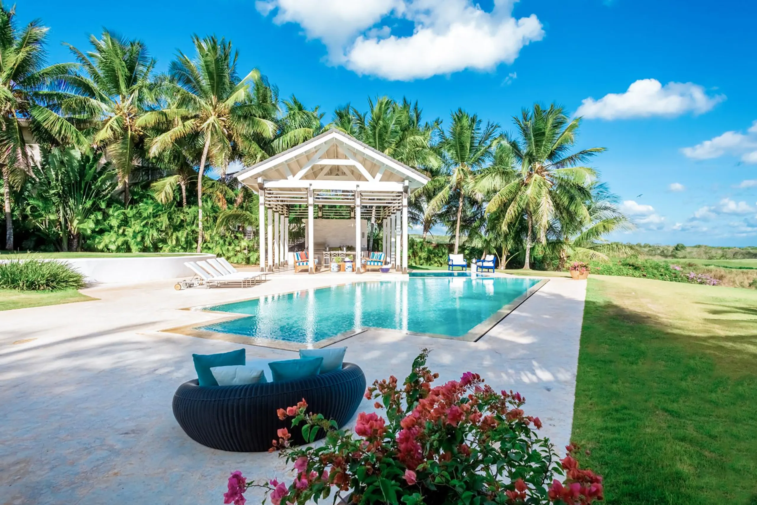 Refreshing Casa de Campo Retreat with Two Pool and Chavron River Views — photograph 2