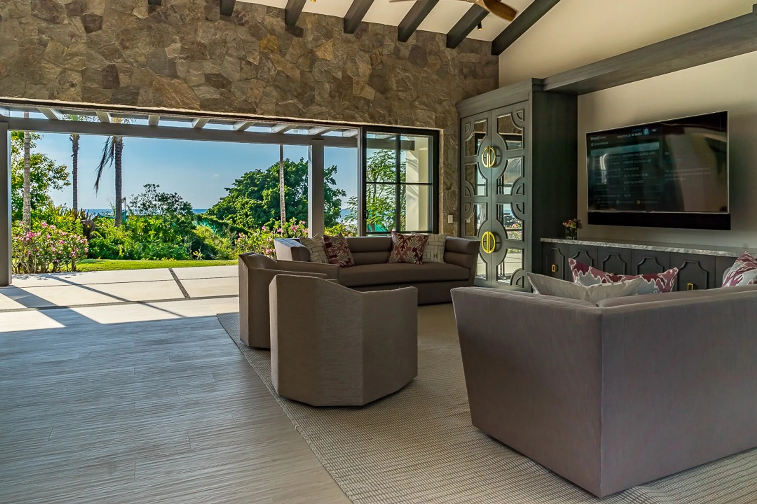 Ornate Punta Mita Villa with 72-Foot Infinity Pool, Playfield and Ocean Views — photograph 11