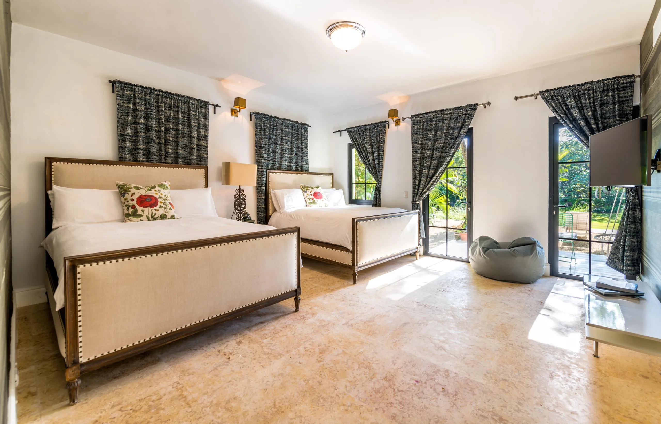 Phenomenal 6BR Villa with Private Pool and Stylish Interiors — photograph 6
