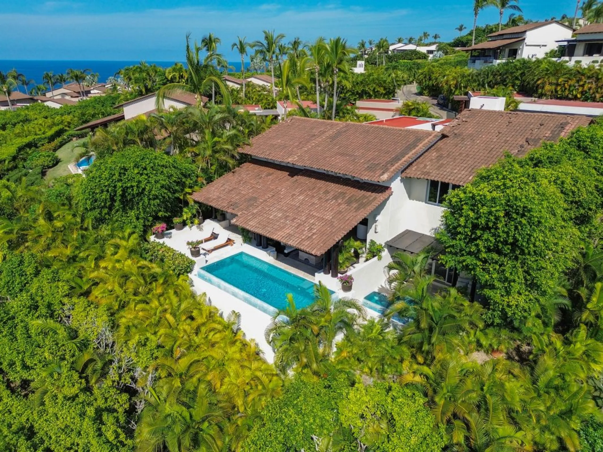 Four Seasons Punta Mita 4-Bedroom Oceanview Villa with Infinity Pool — photograph 7