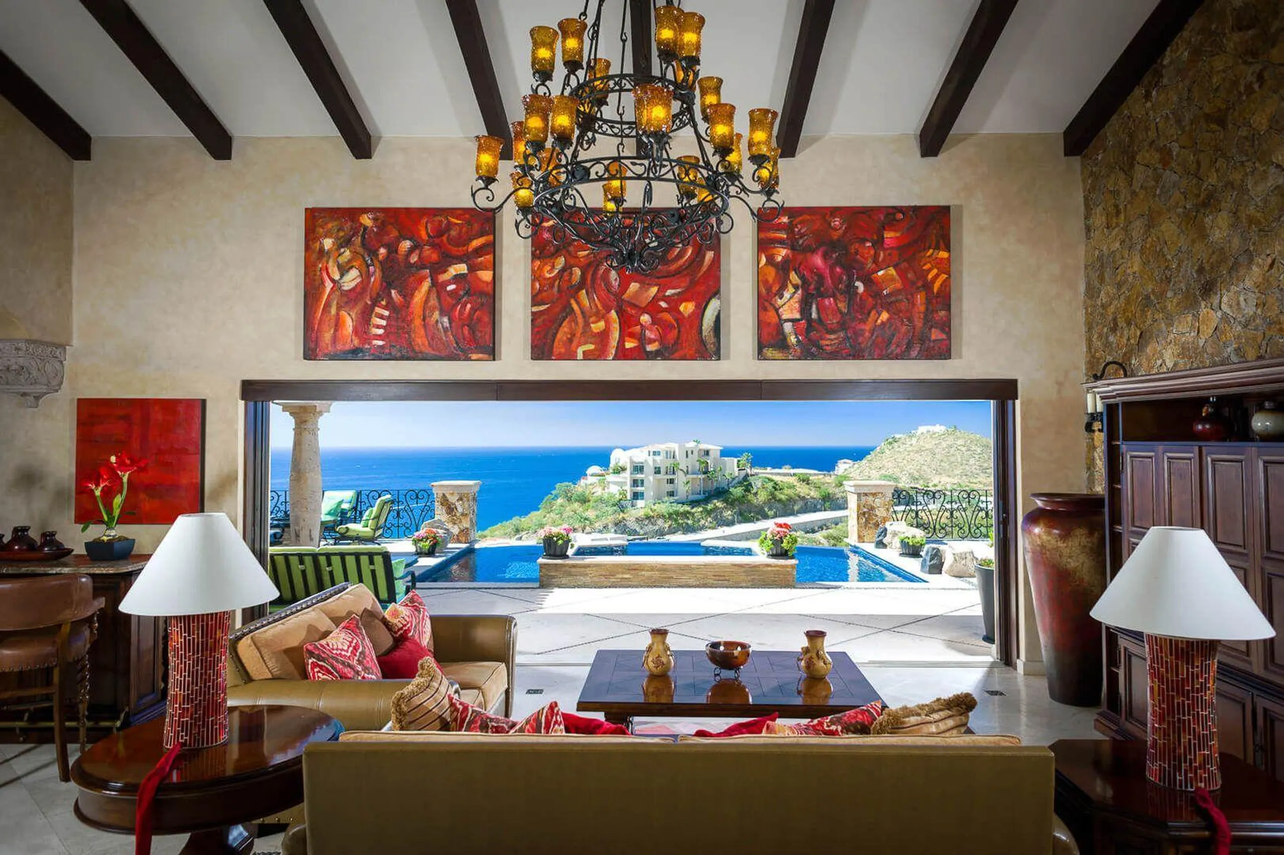 Luxurious Pedregal Estate with Infinity Pool and Ocean Views — photograph 5