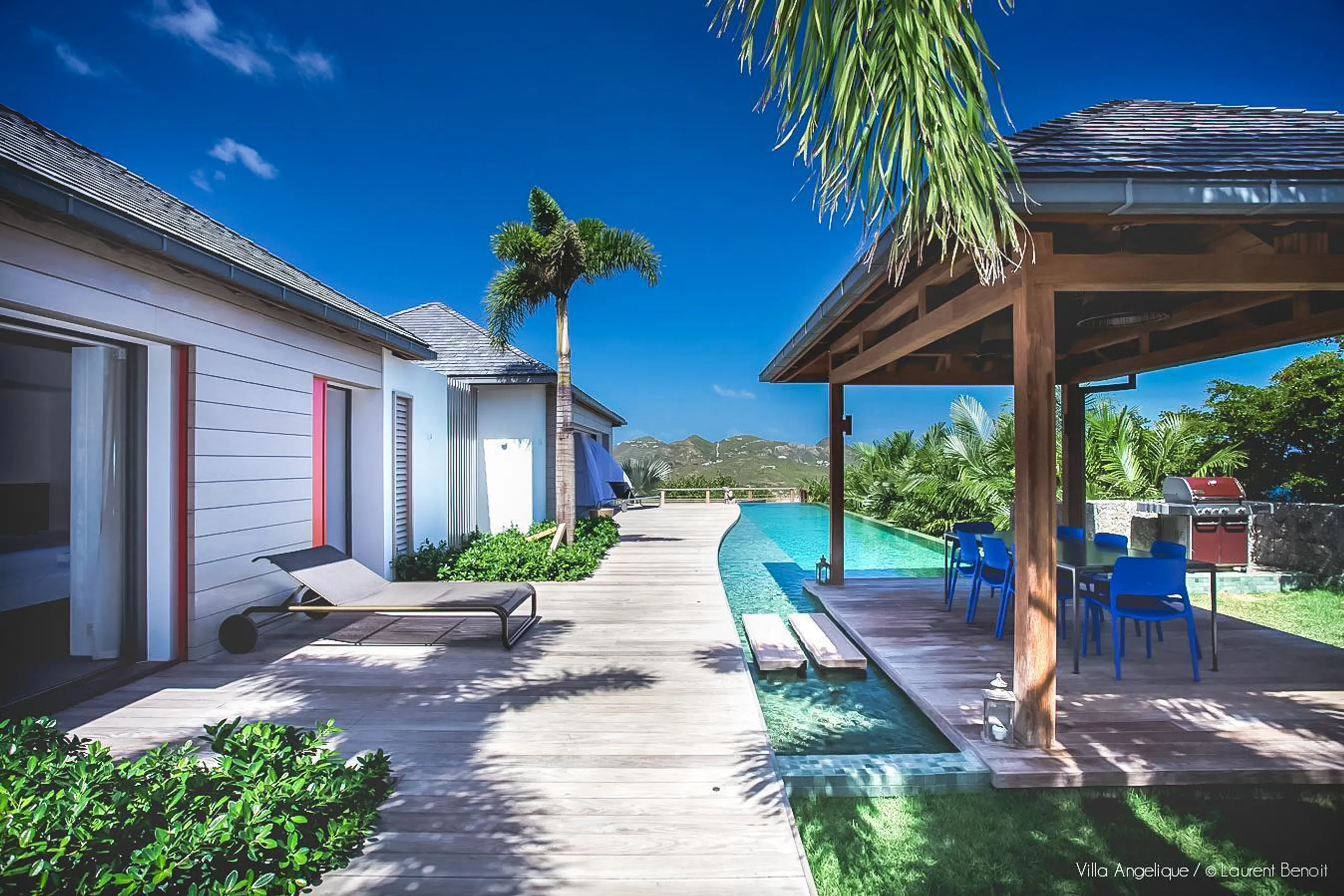 Plentiful Paradise St Jean Estate with Private Pool and Fitness Room — photograph 4