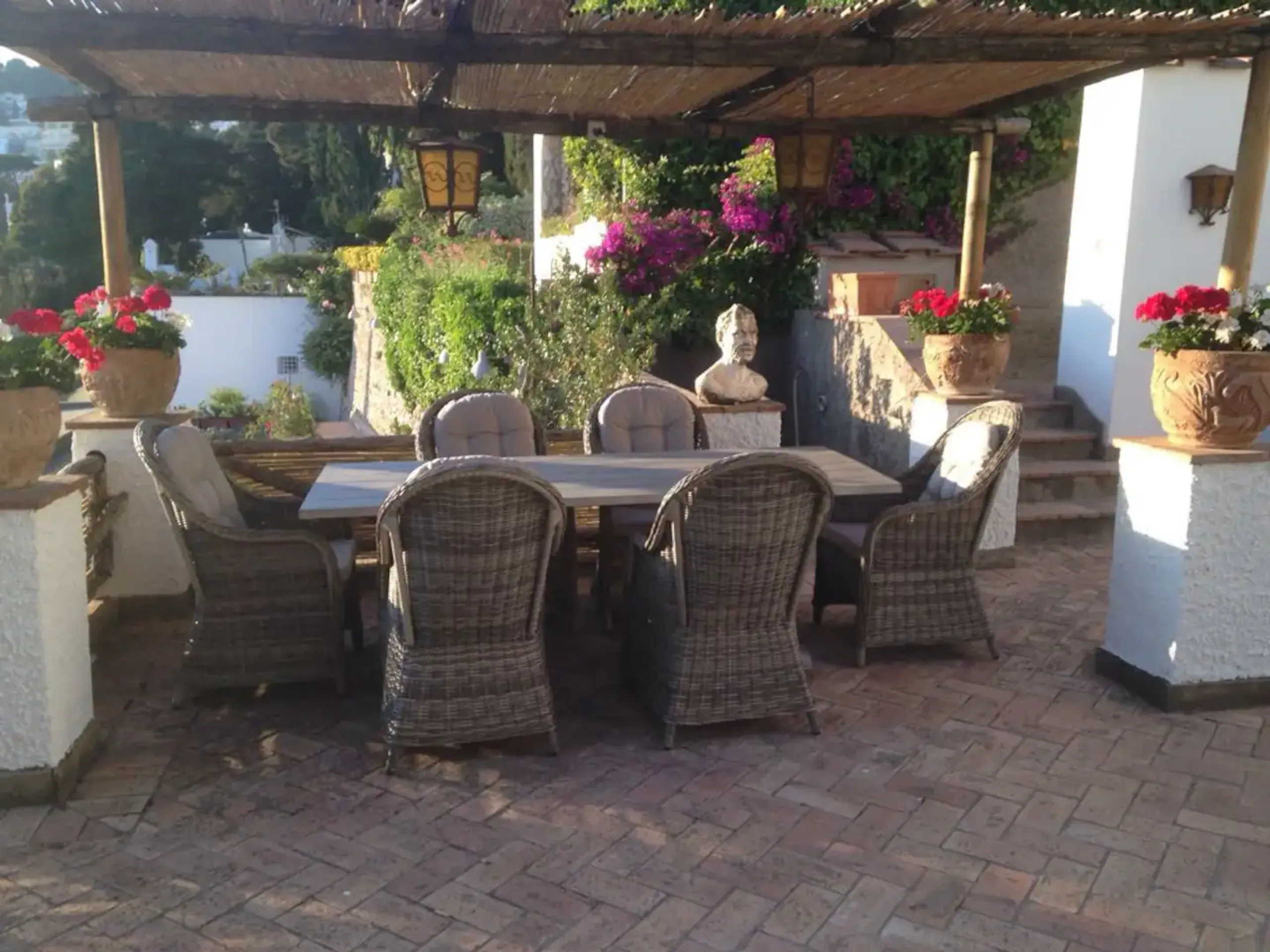 Tranquil Villa in Capri with Pool and Scenic Views — photograph 6