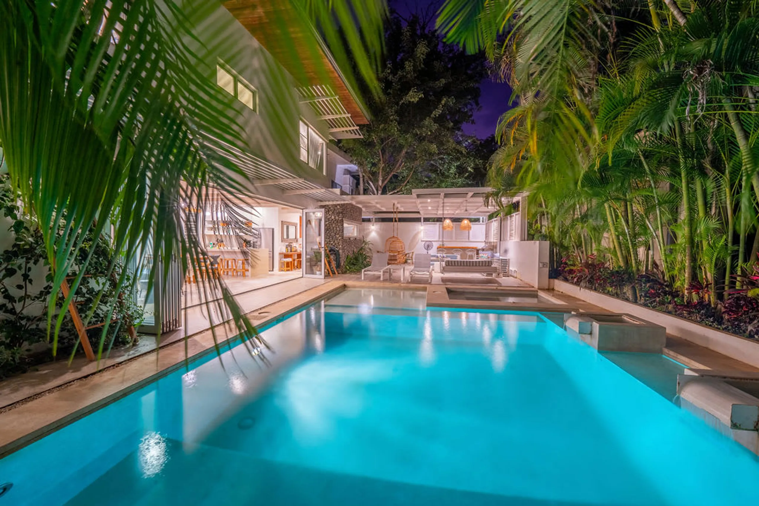 Spacious & Chic Villa with Private Pool, and Steps from Surf & Vibrant Town Life, Nosara