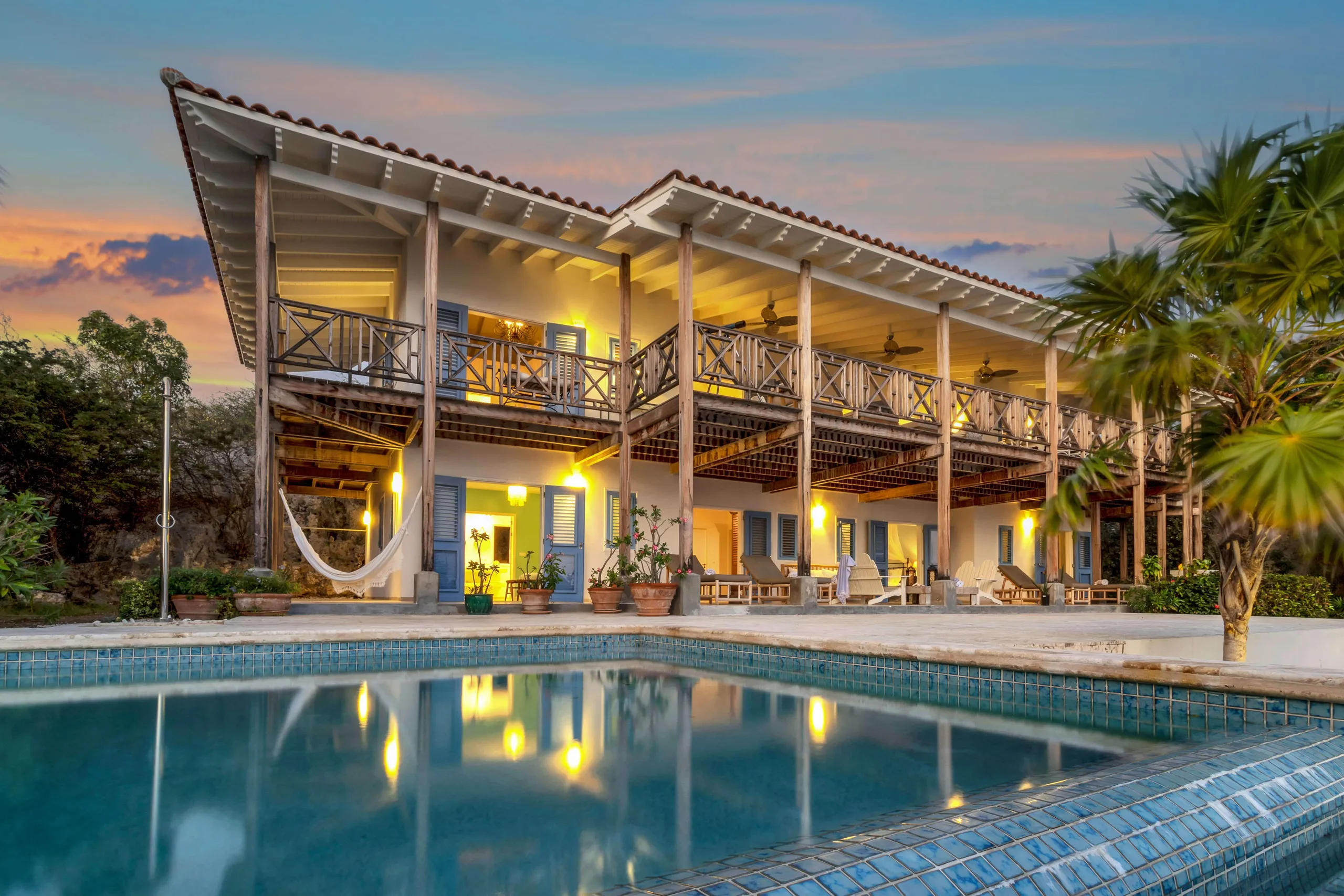 Captivating Oceanfront Villa with Private Pool and Stunning Views in Bonaire — photograph 3