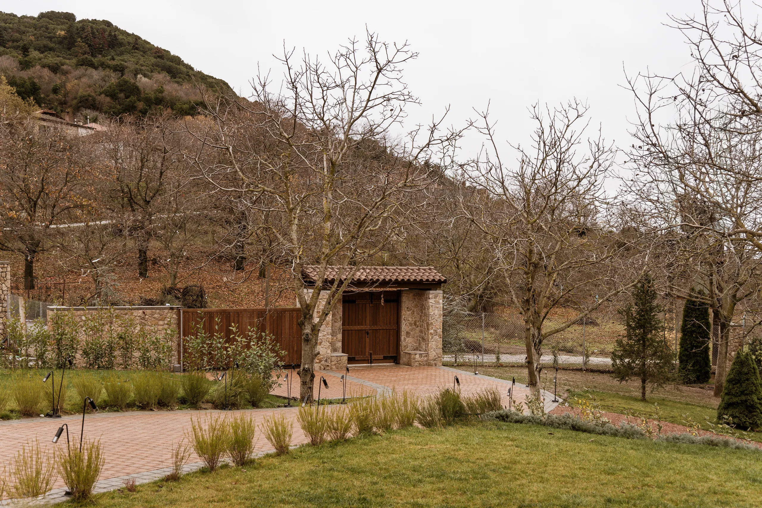 Breathtakingly Beautiful 6BR Villa with Heated Pool, Private Cinema Hall and Fireplace — photograph 7