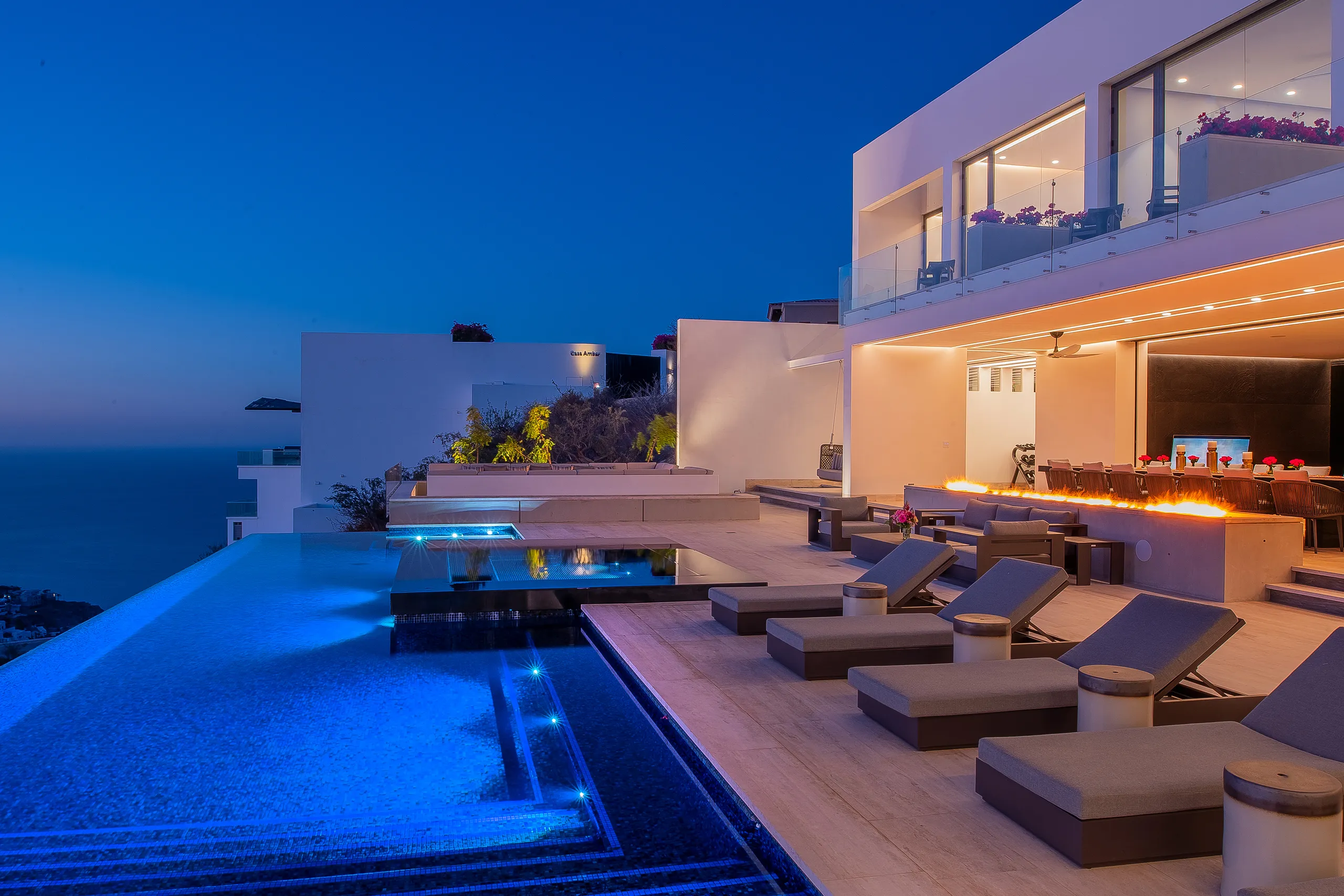 Modern Architectural Estate with Infinity Pool and Spectacular Ocean Views, Pedregal