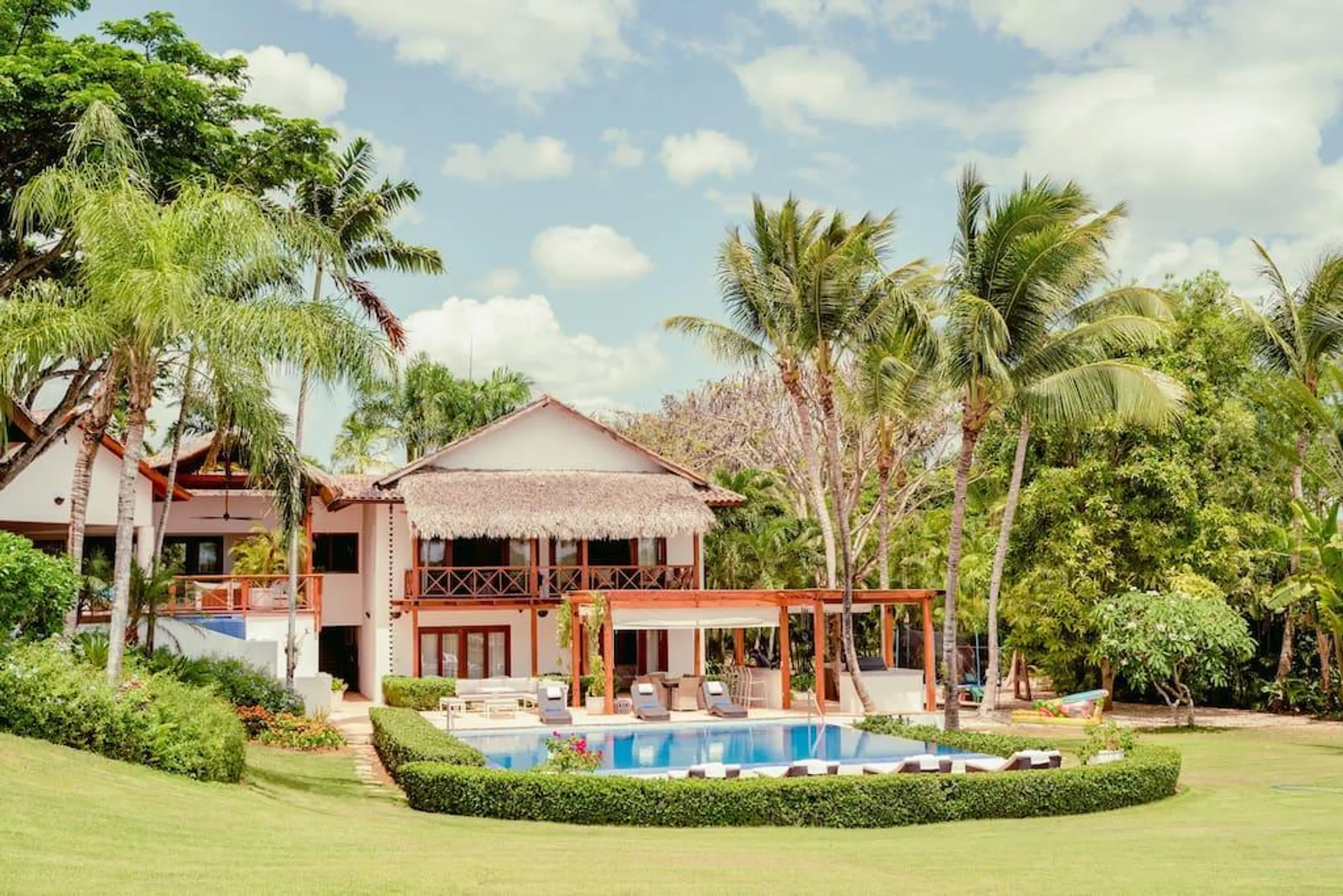 Stylish and Lush Classic Estate with Private Pool and Garden Grounds, La Romana