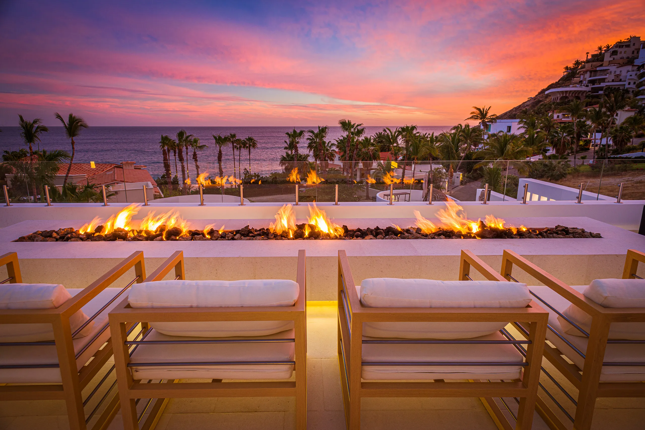 Modern Contemporary UltraLuxe Villa with Pool and Ocean Views — photograph 6