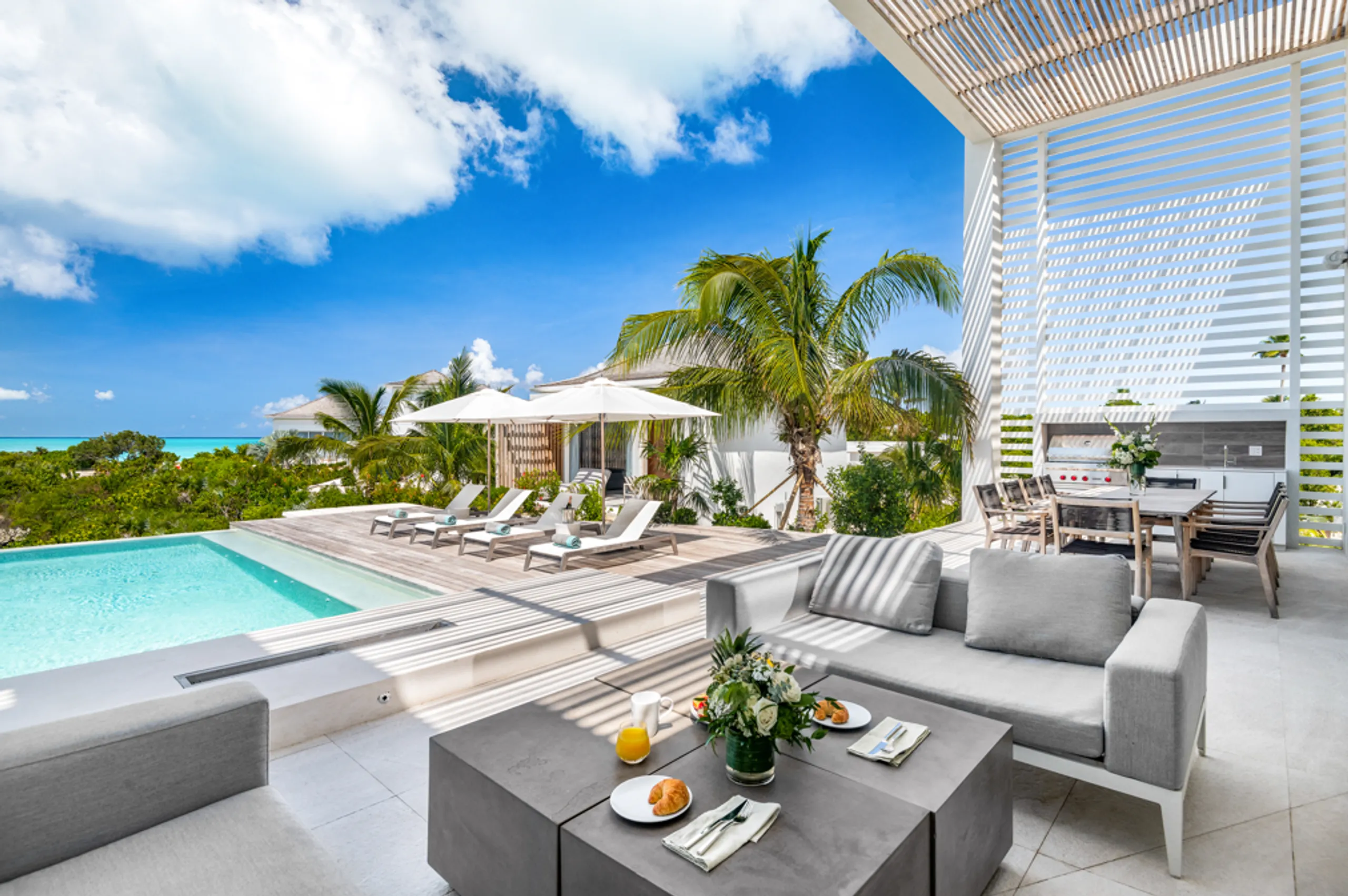 Five Star Grace Bay Modern Villa with Private Infinity Pool and Beach Access — photograph 4